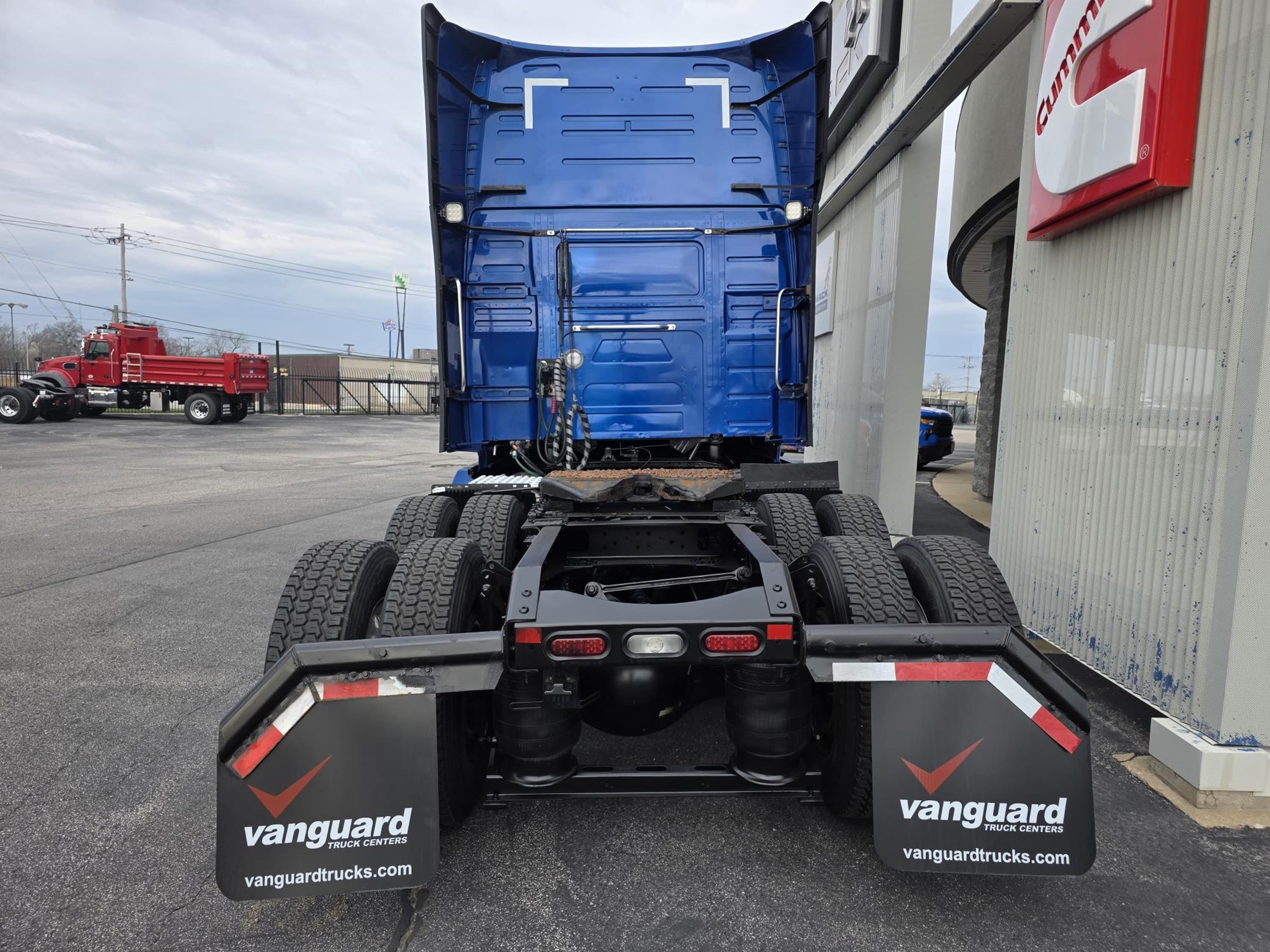 2021 Volvo VNL 760 — photo 4