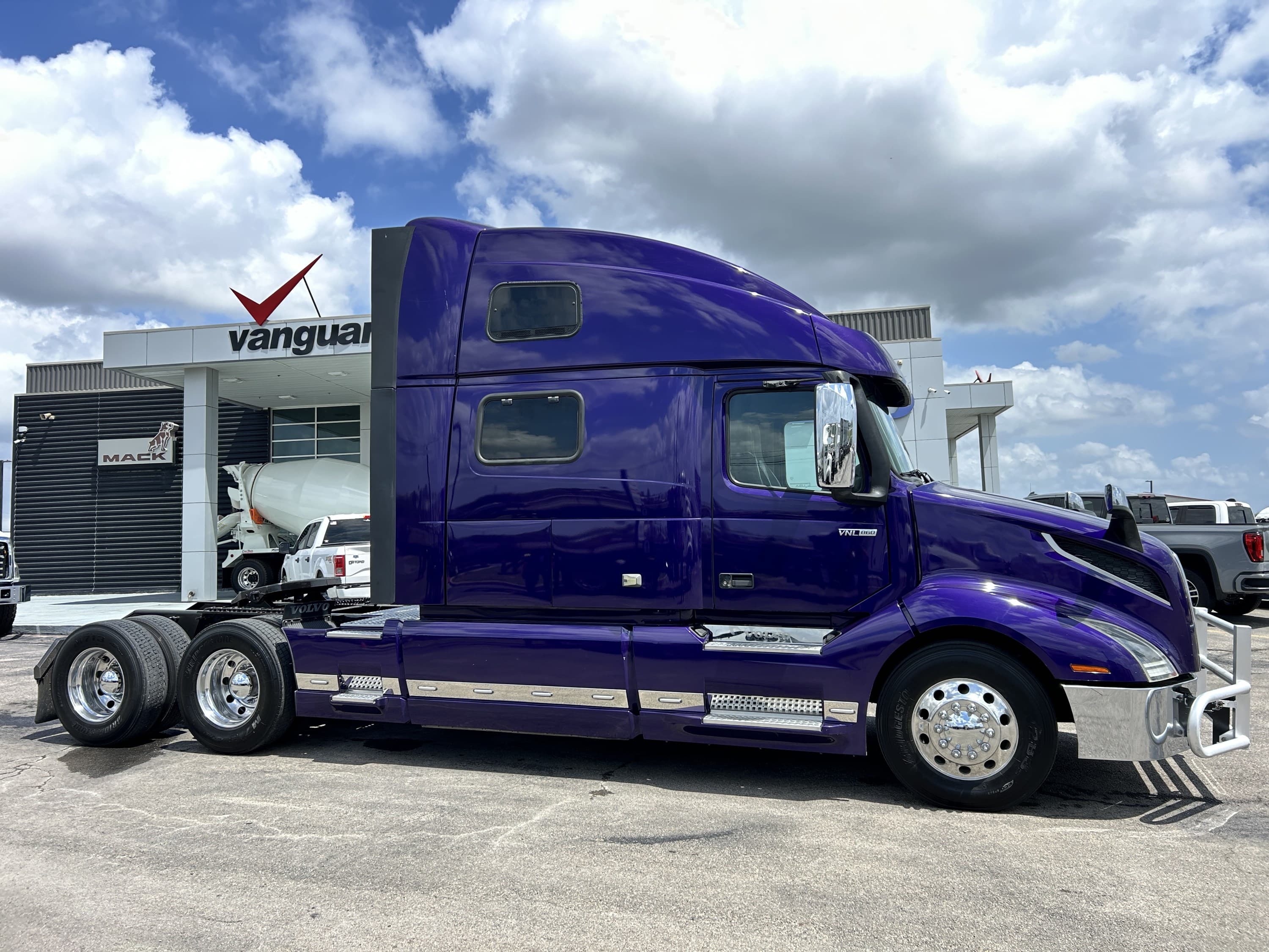 2019 Volvo VNL 860 — photo 3