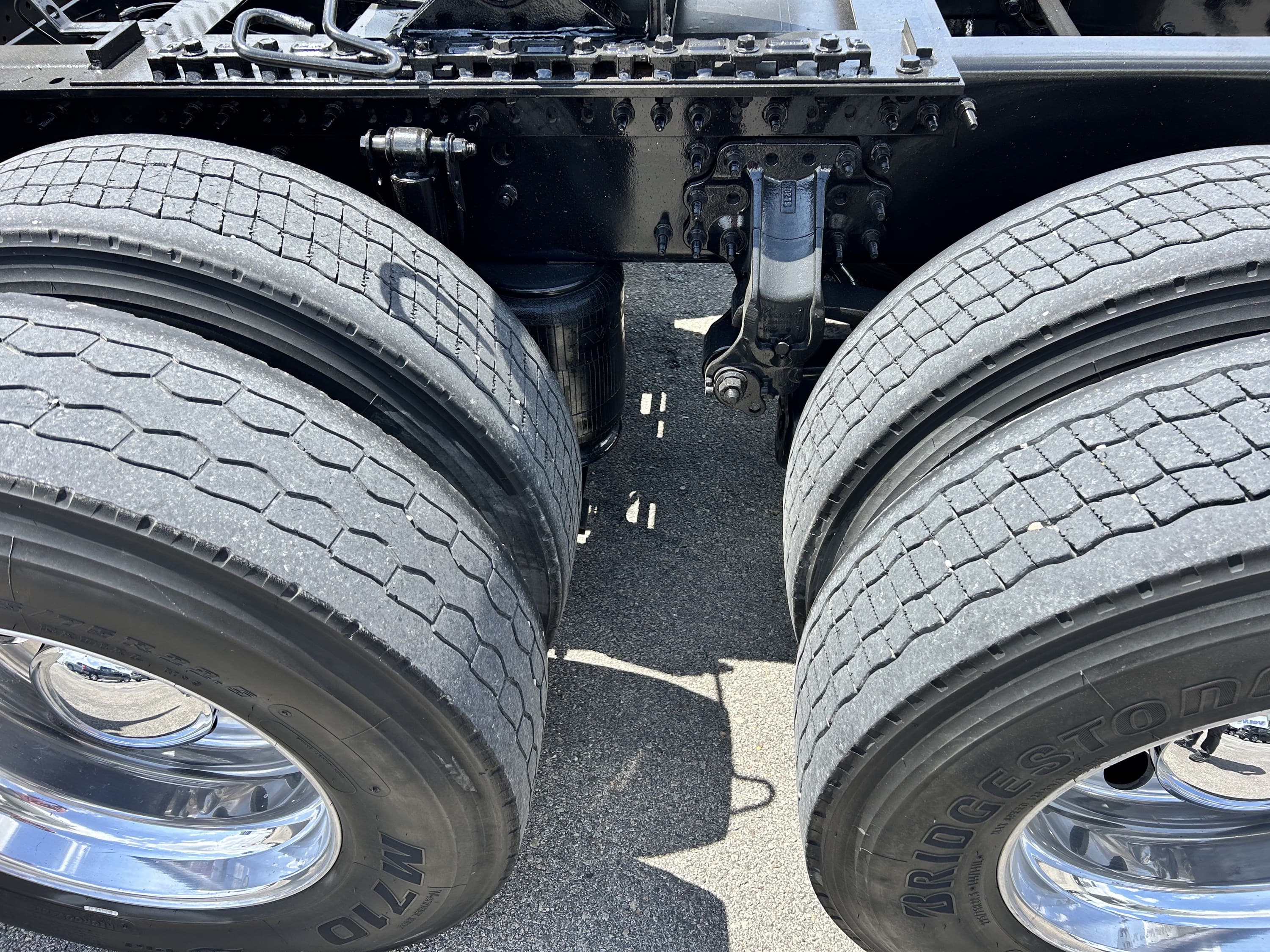 2019 Volvo VNL 860 — photo 7