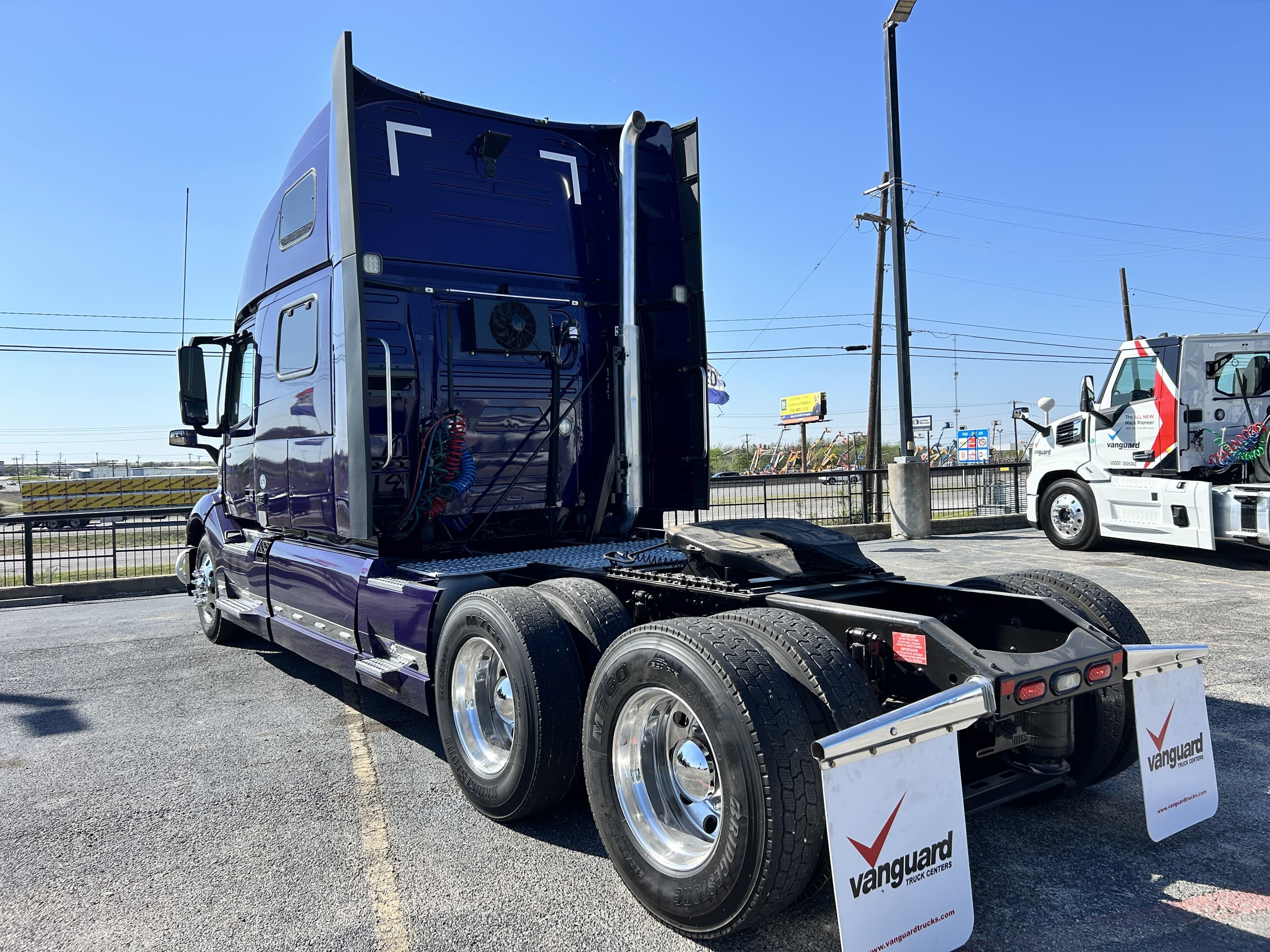 2019 Volvo VNL 860 — photo 5