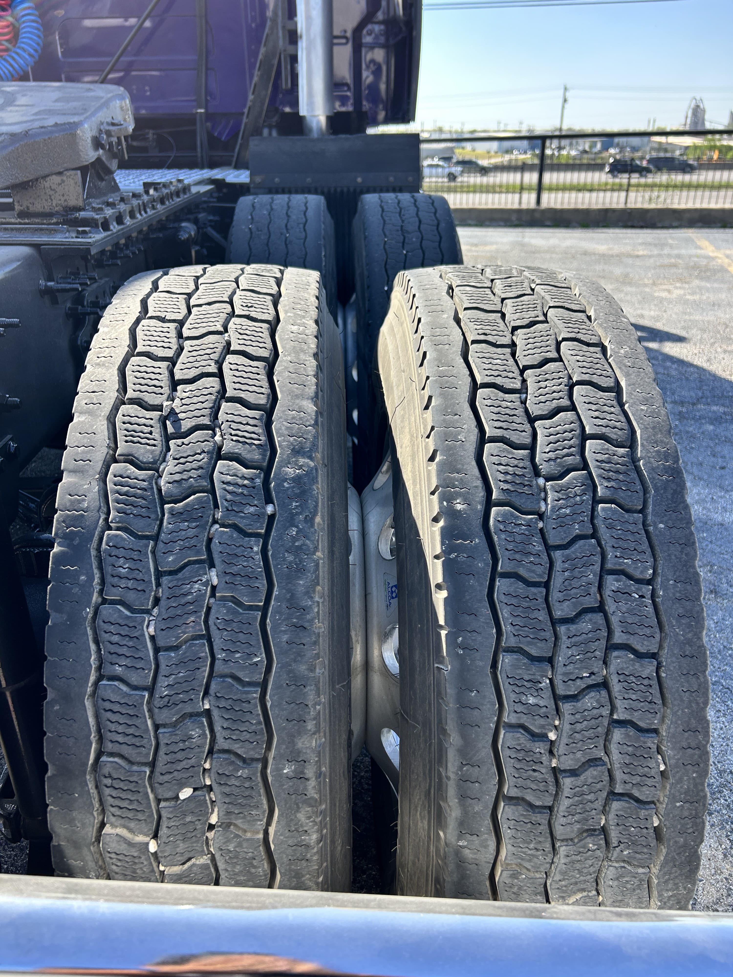 2019 Volvo VNL 860 — photo 11