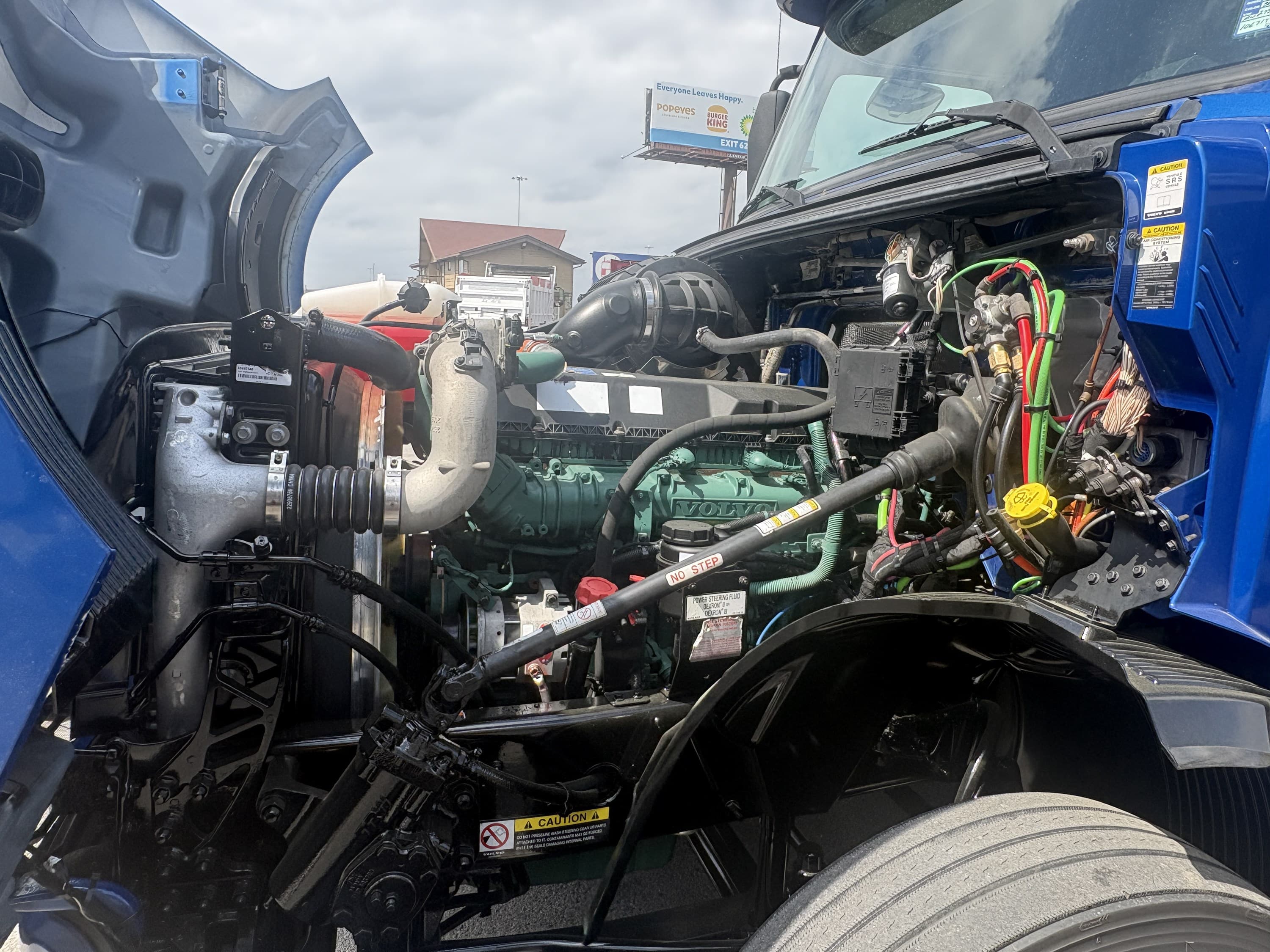 2021 Volvo VNL 760 — photo 11