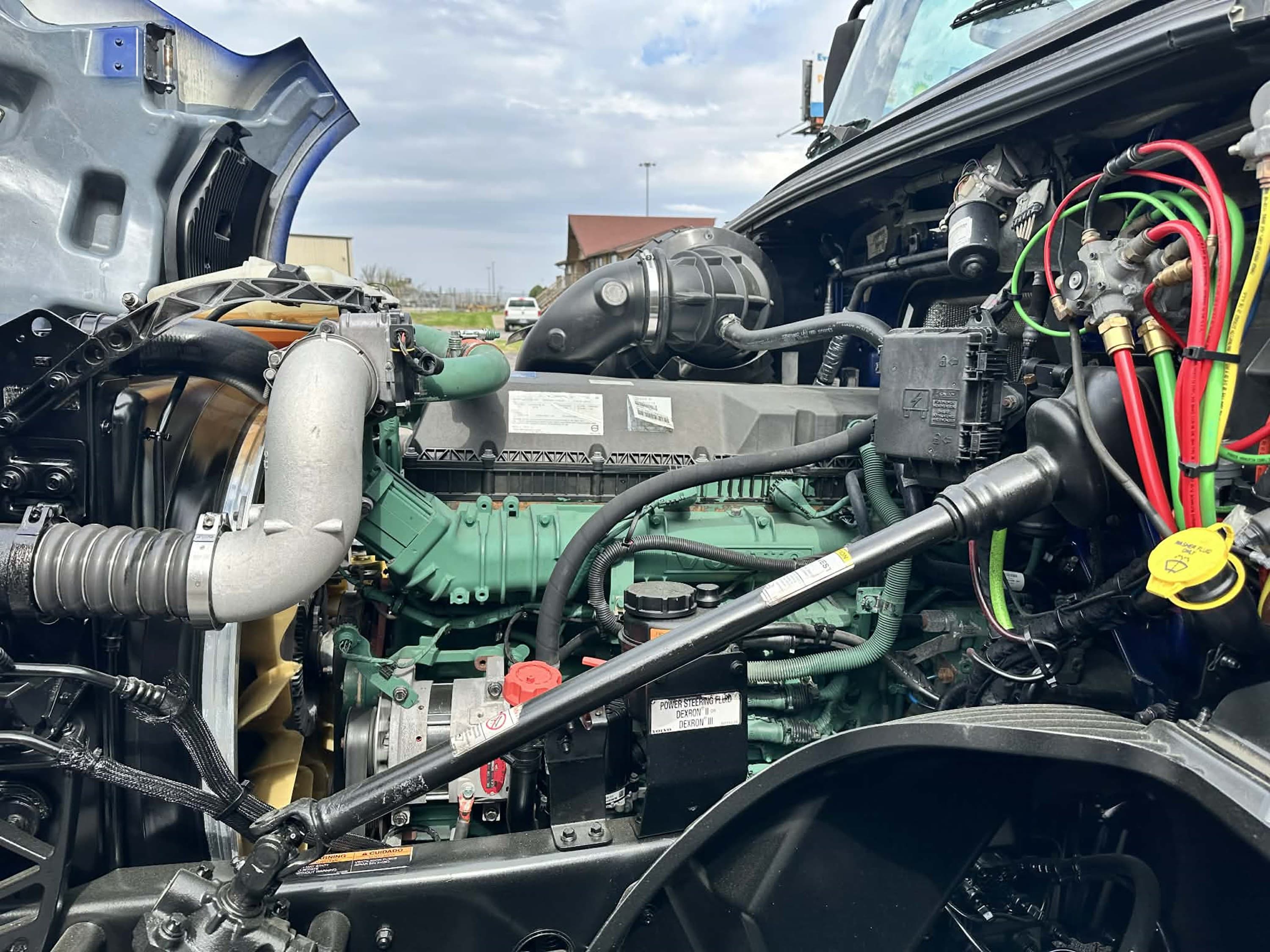 2019 Volvo VNL 760 — photo 8