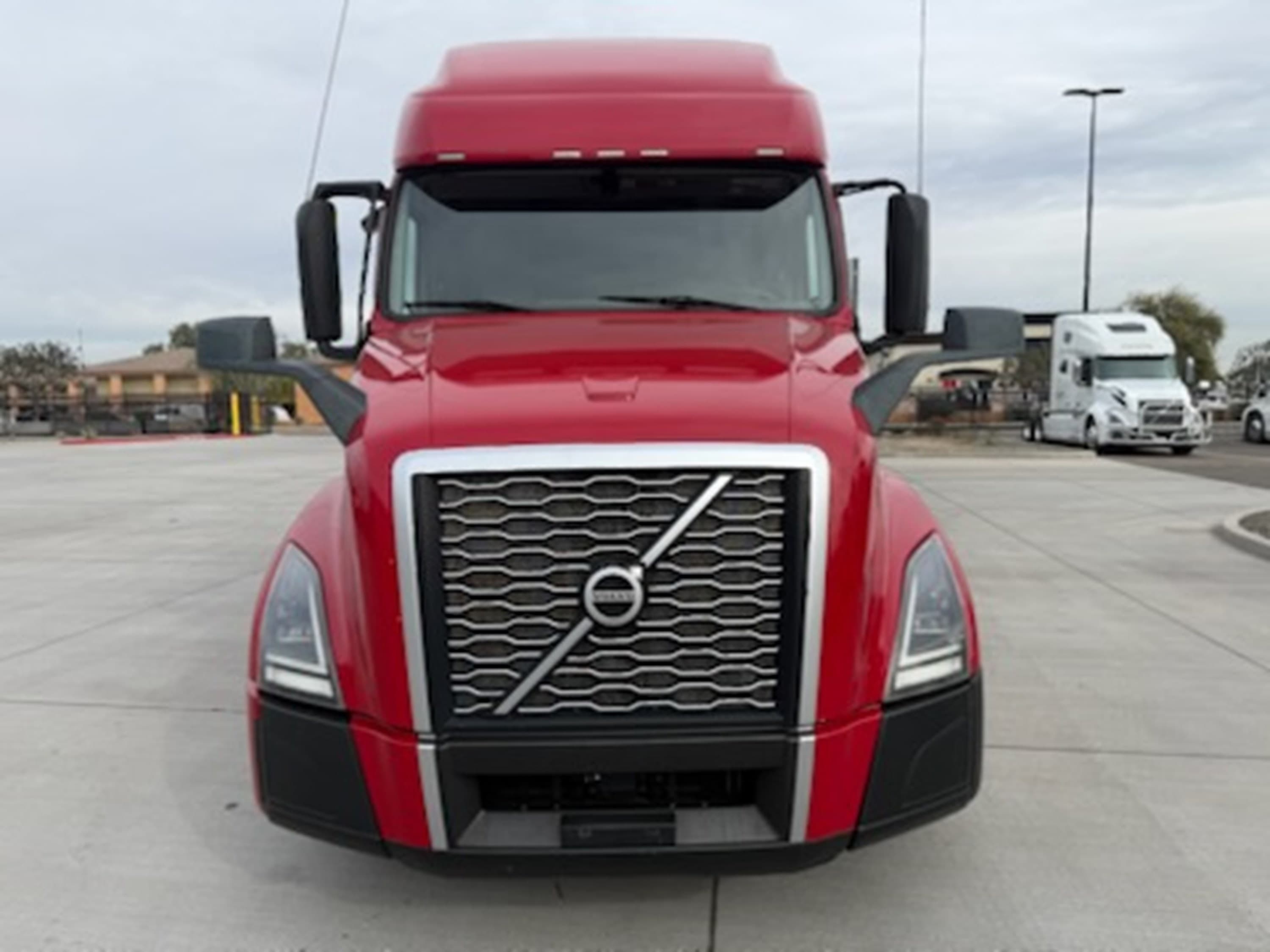 2021 Volvo VNL 760 — photo 2