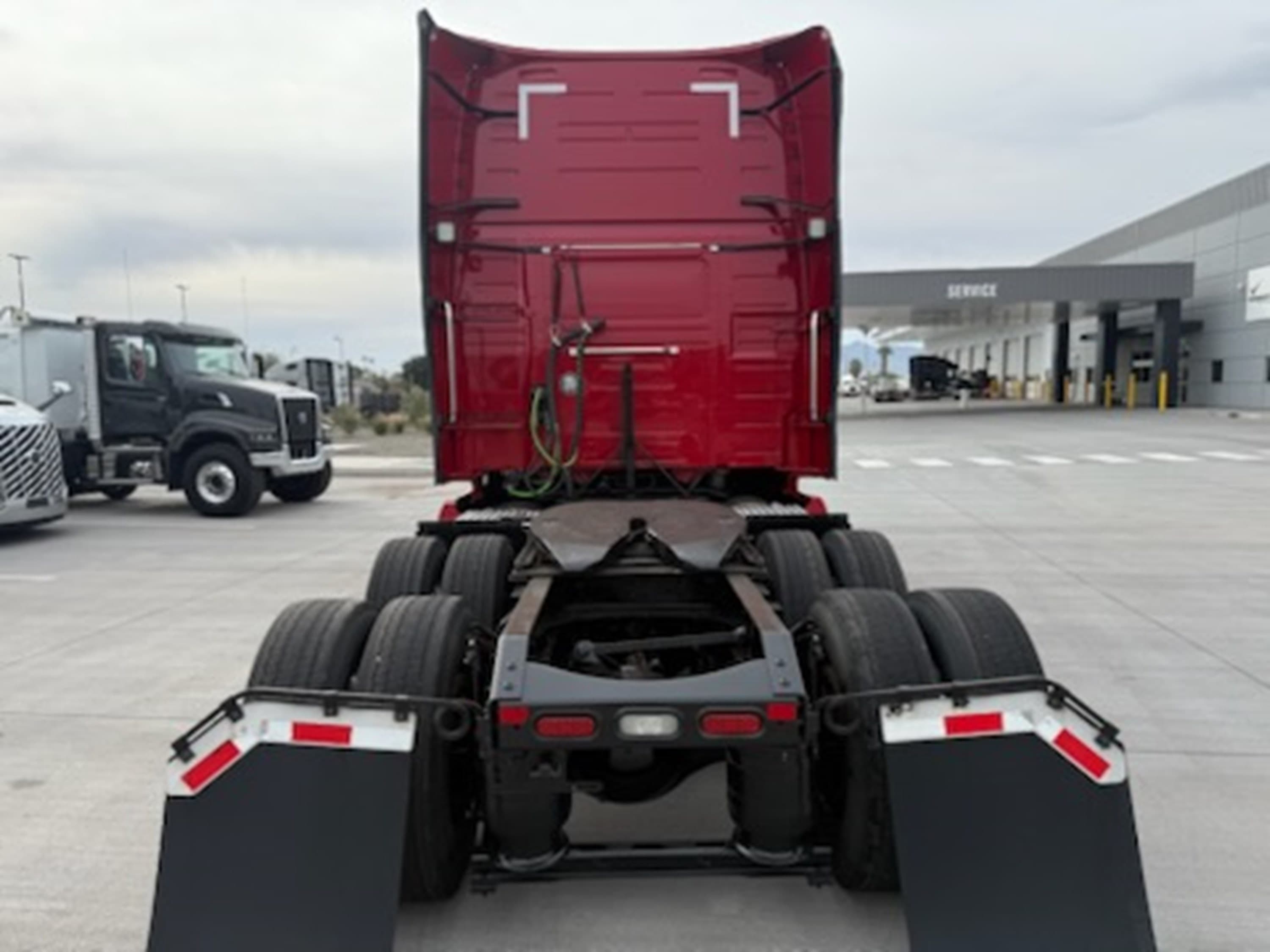 2021 Volvo VNL 760 — photo 5