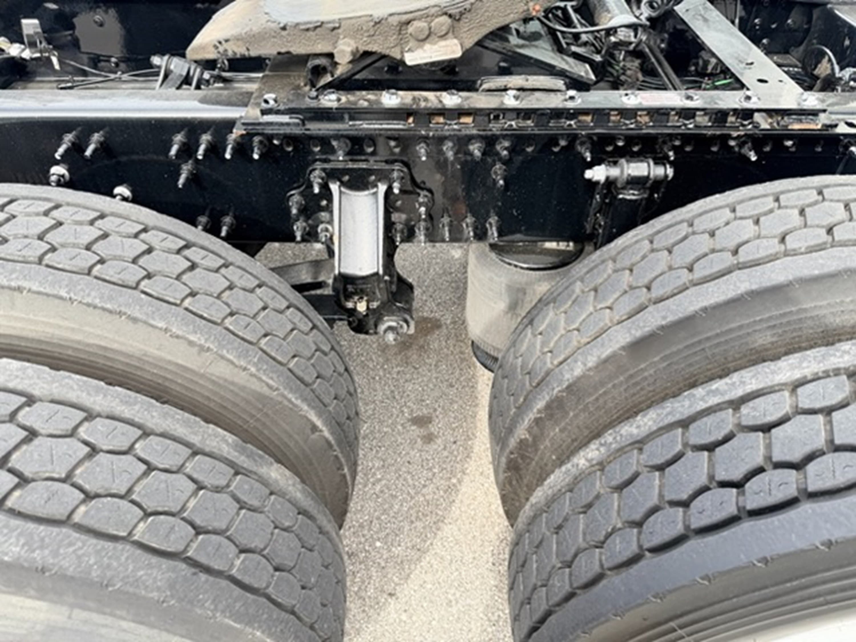 2024 Volvo VNL 760 — photo 9