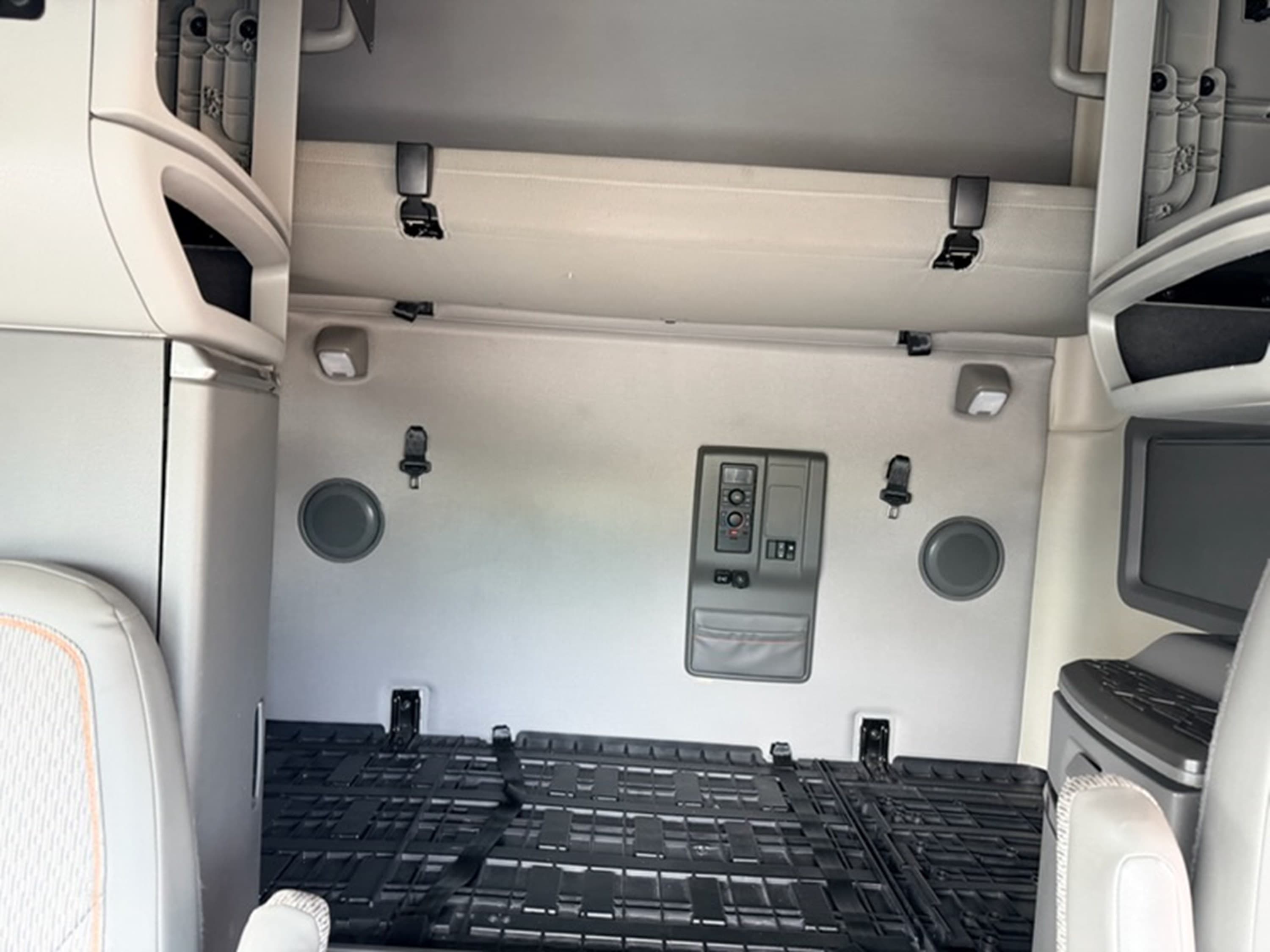 2024 Volvo VNL 760 — photo 13