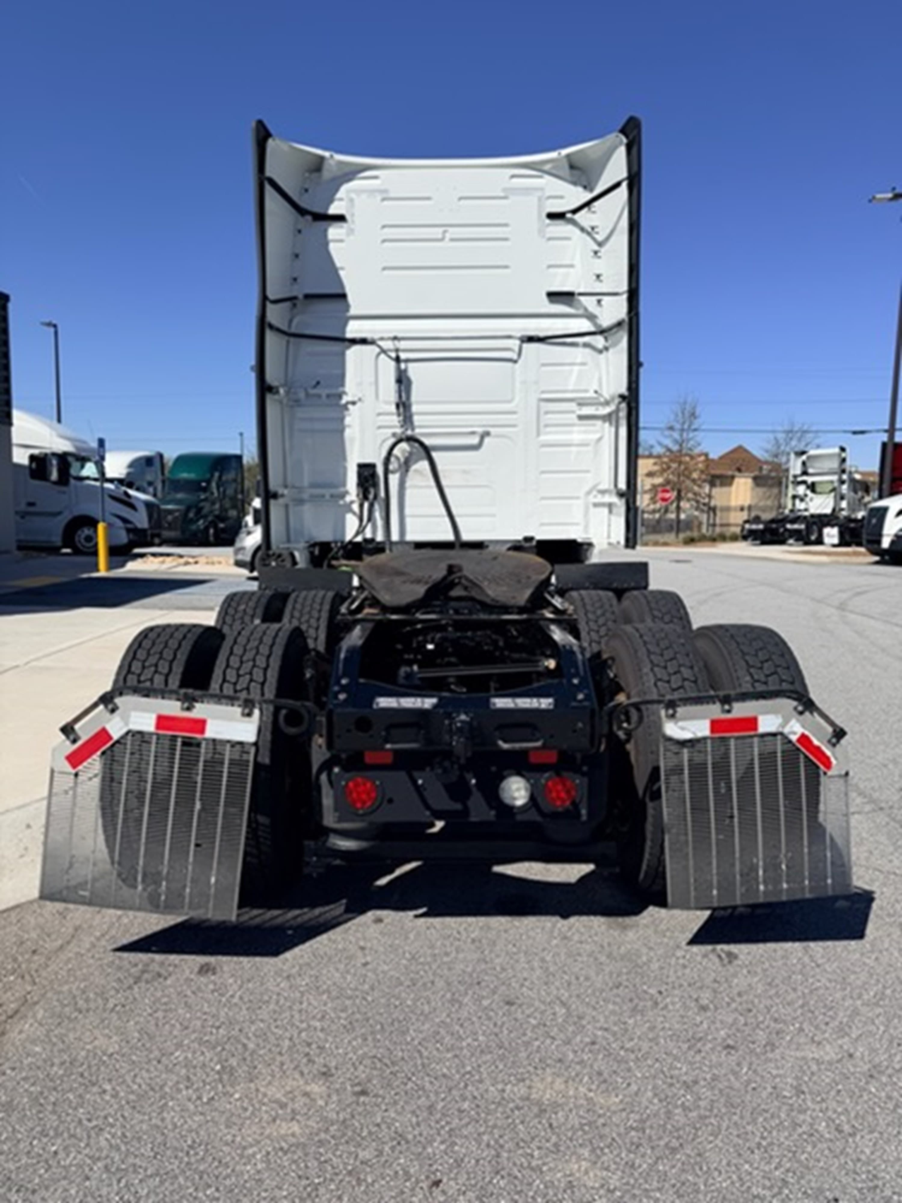 2023 Volvo VNL 760 — photo 4