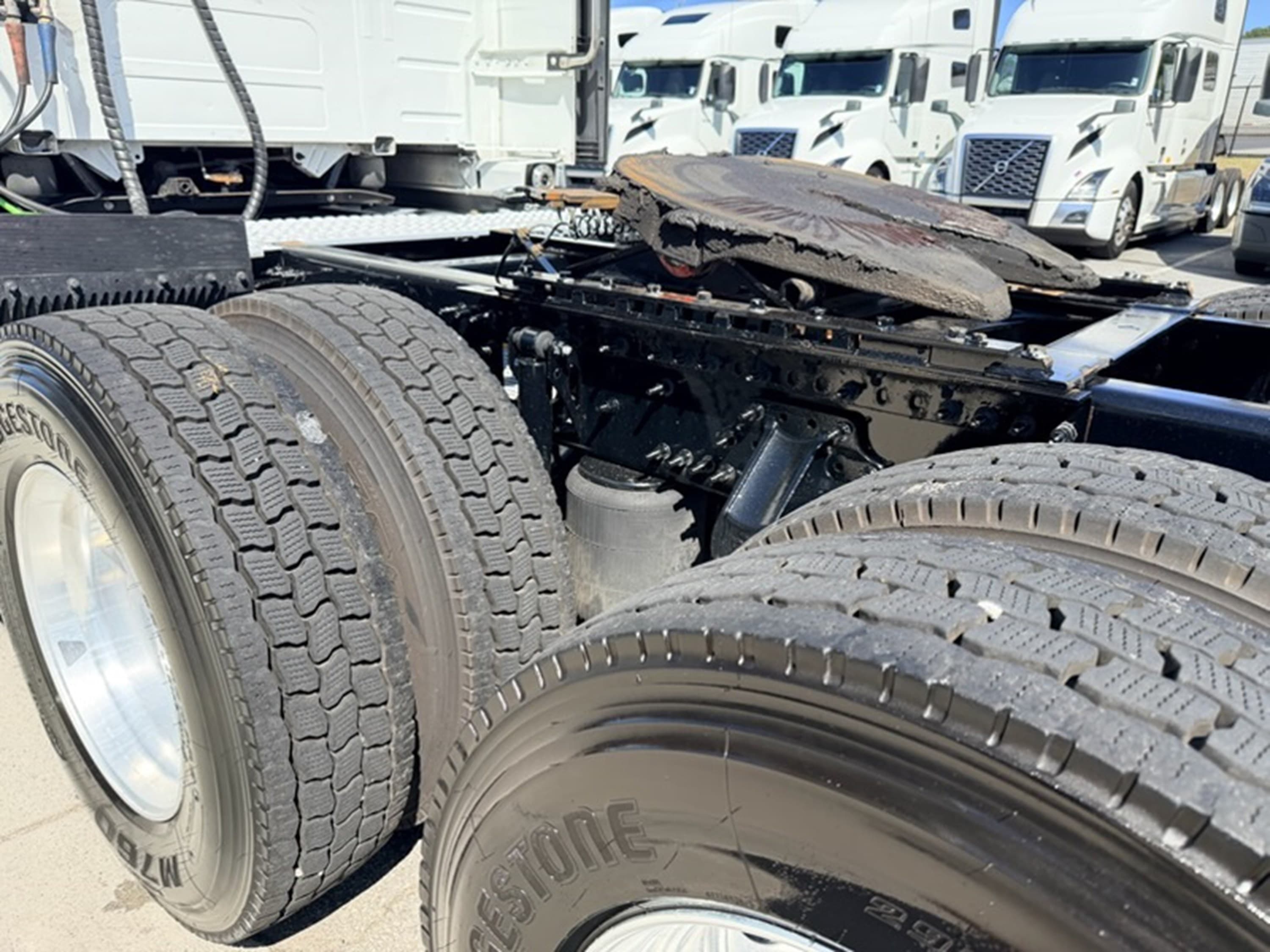 2023 Volvo VNL 760 — photo 6