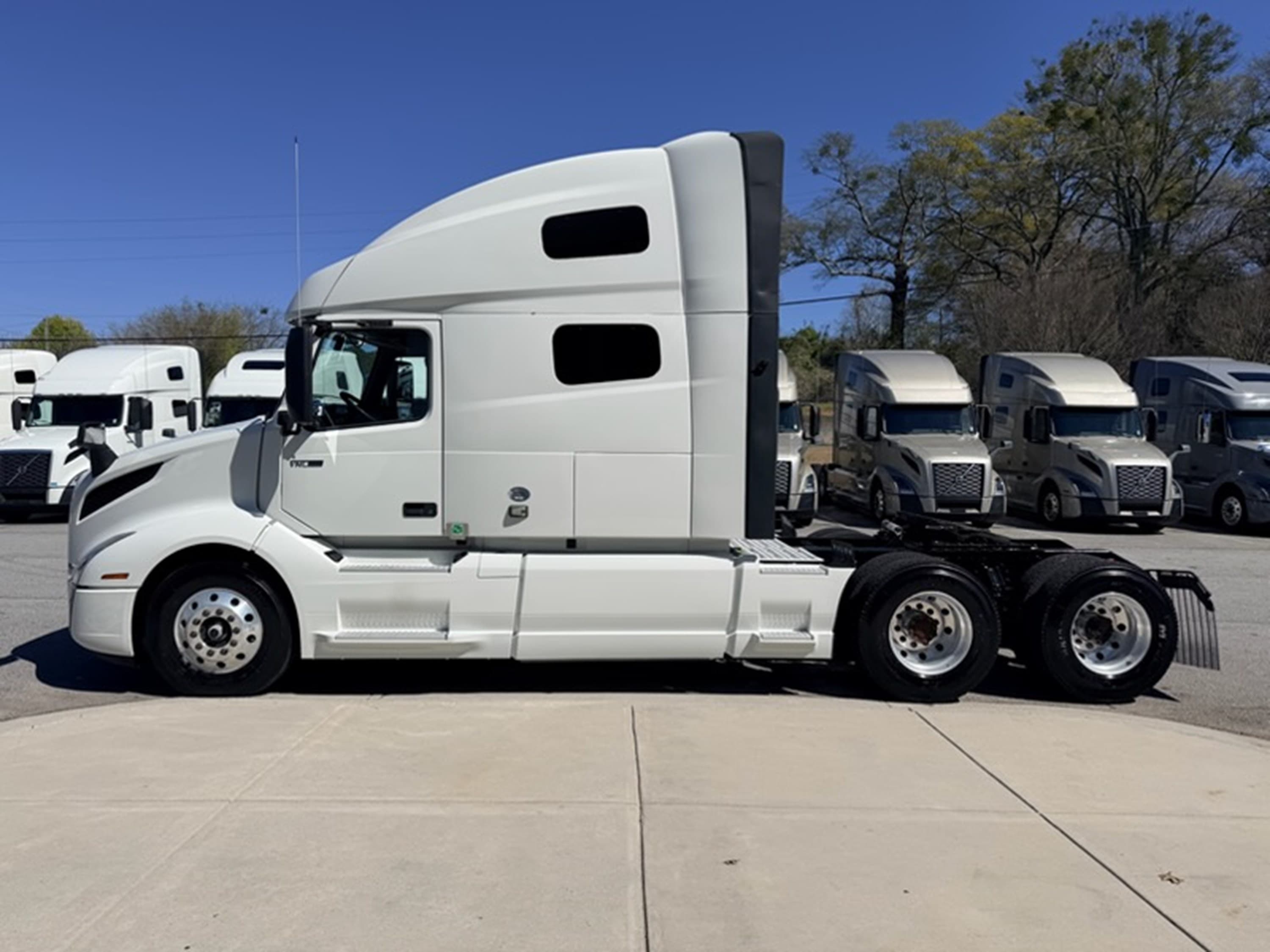 2023 Volvo VNL 760 — photo 7