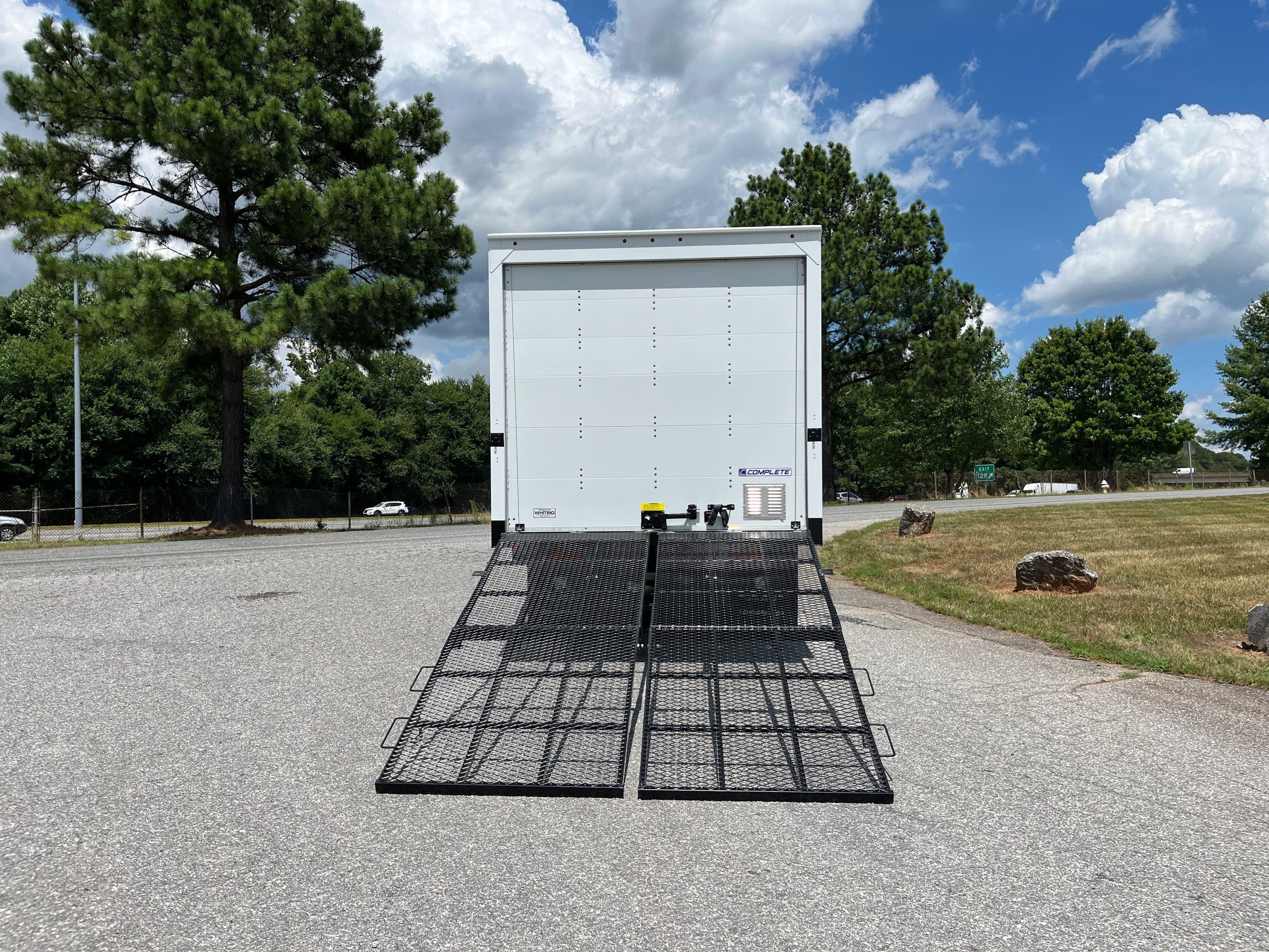 2024 Isuzu NPR — photo 6