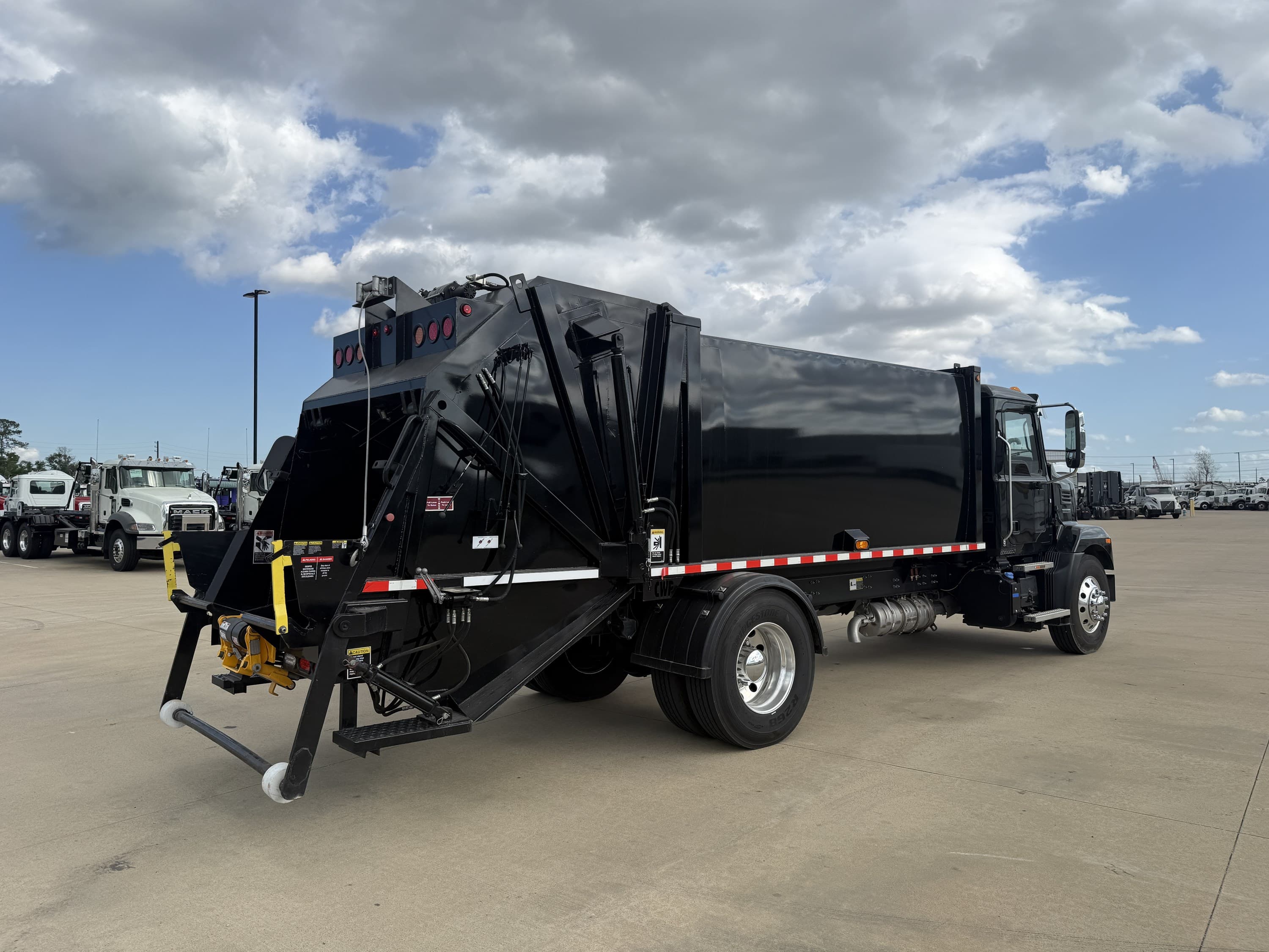 2025 Mack MD — photo 5