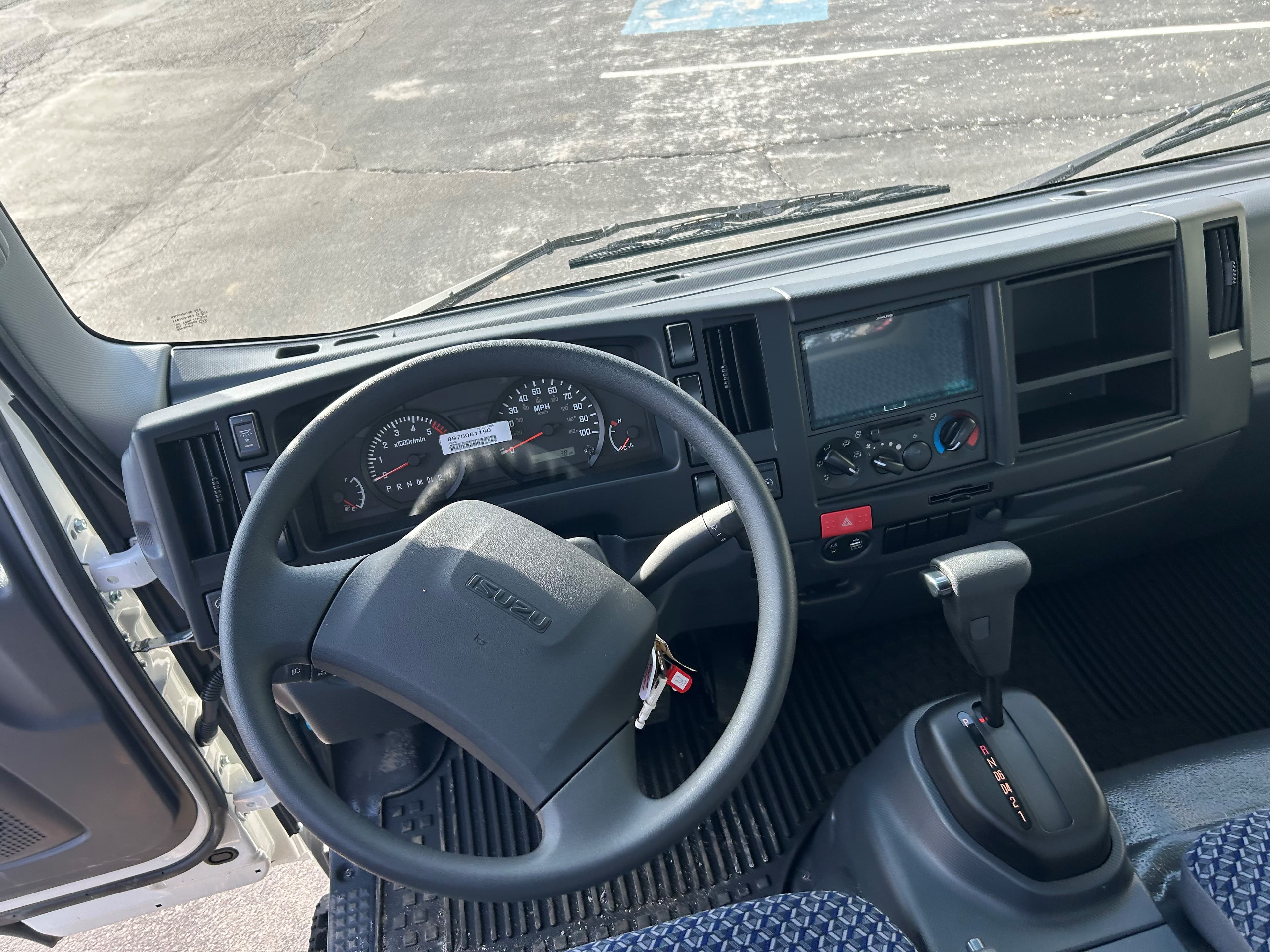 2024 Isuzu NPR — photo 5