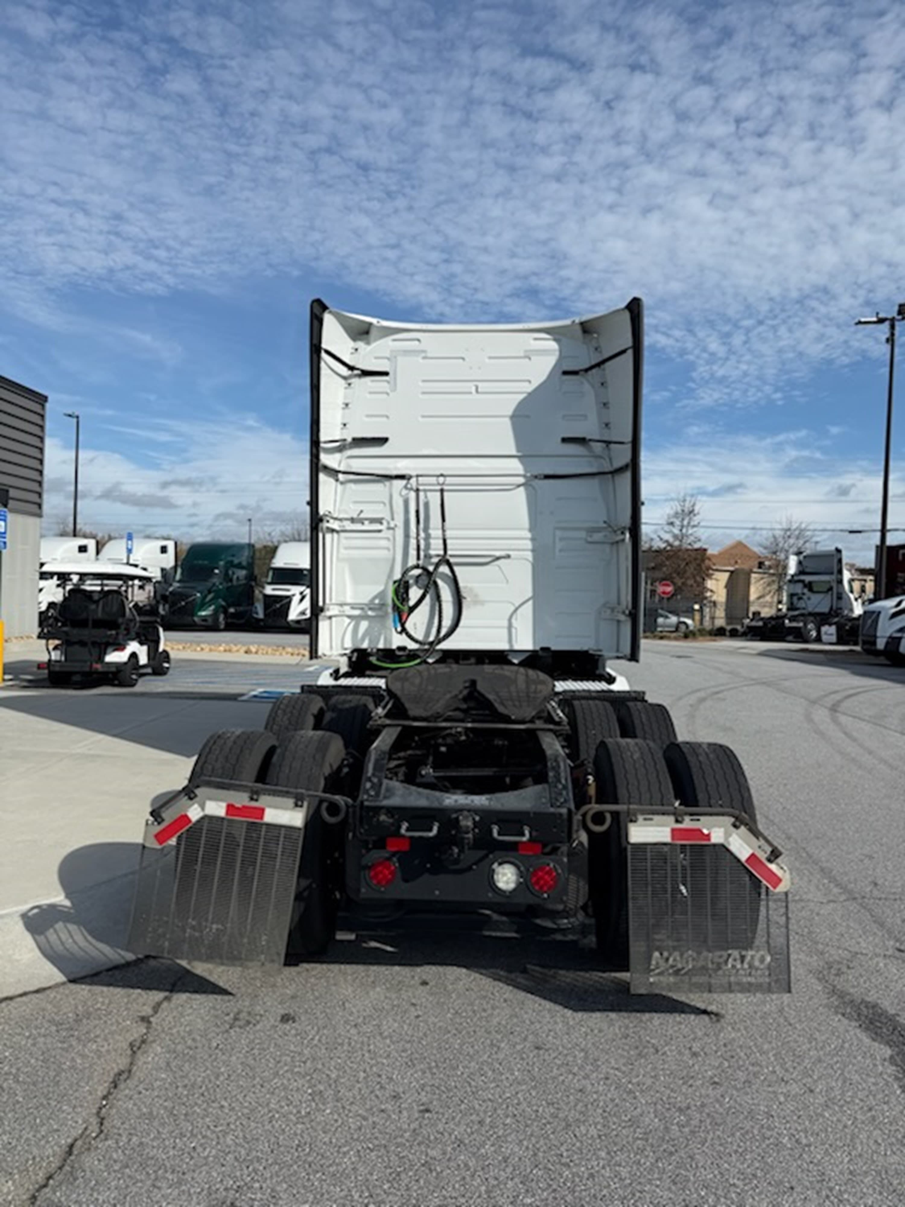 2023 Volvo VNL 760 — photo 4