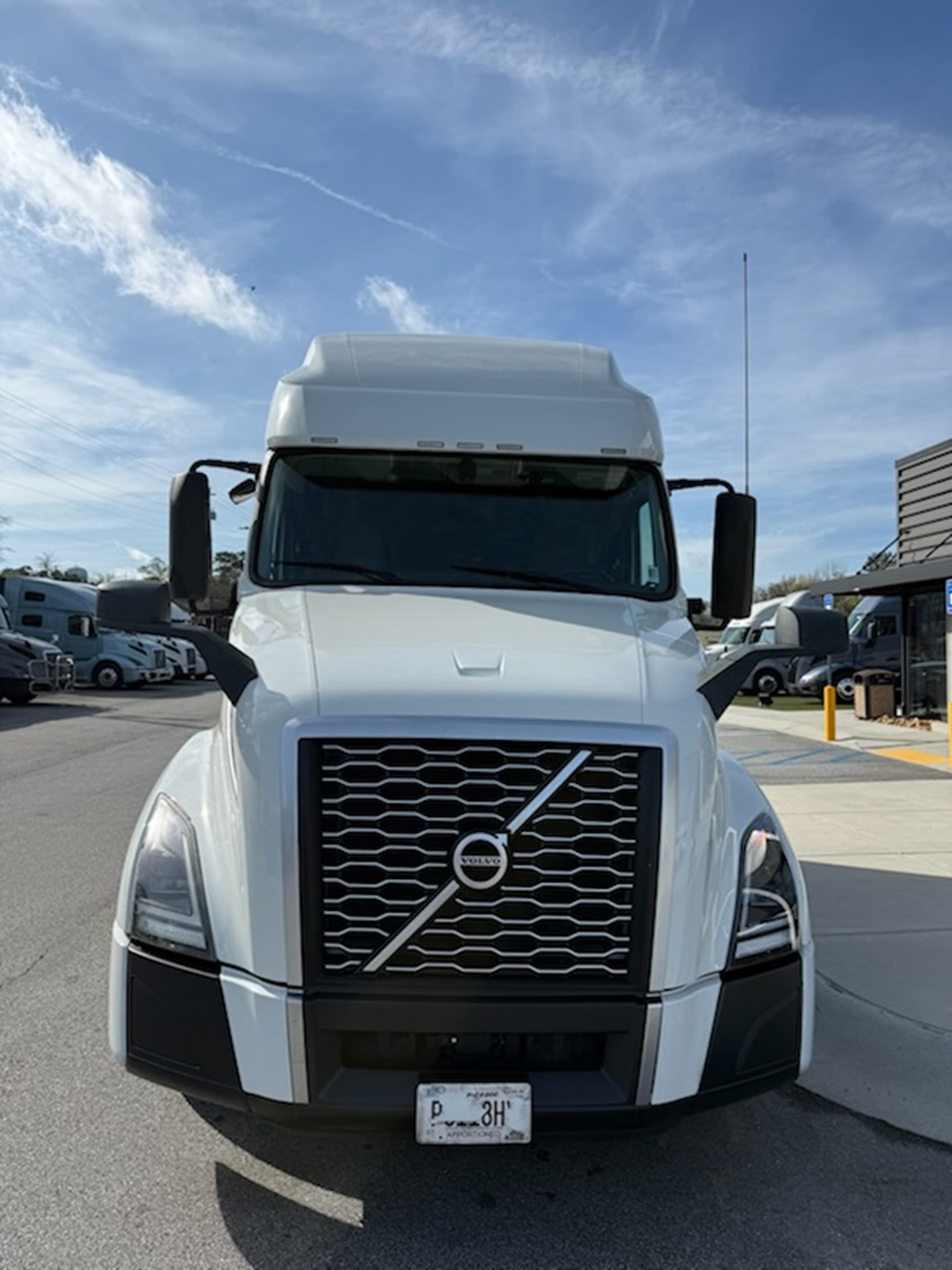 2023 Volvo VNL 760 — photo 8