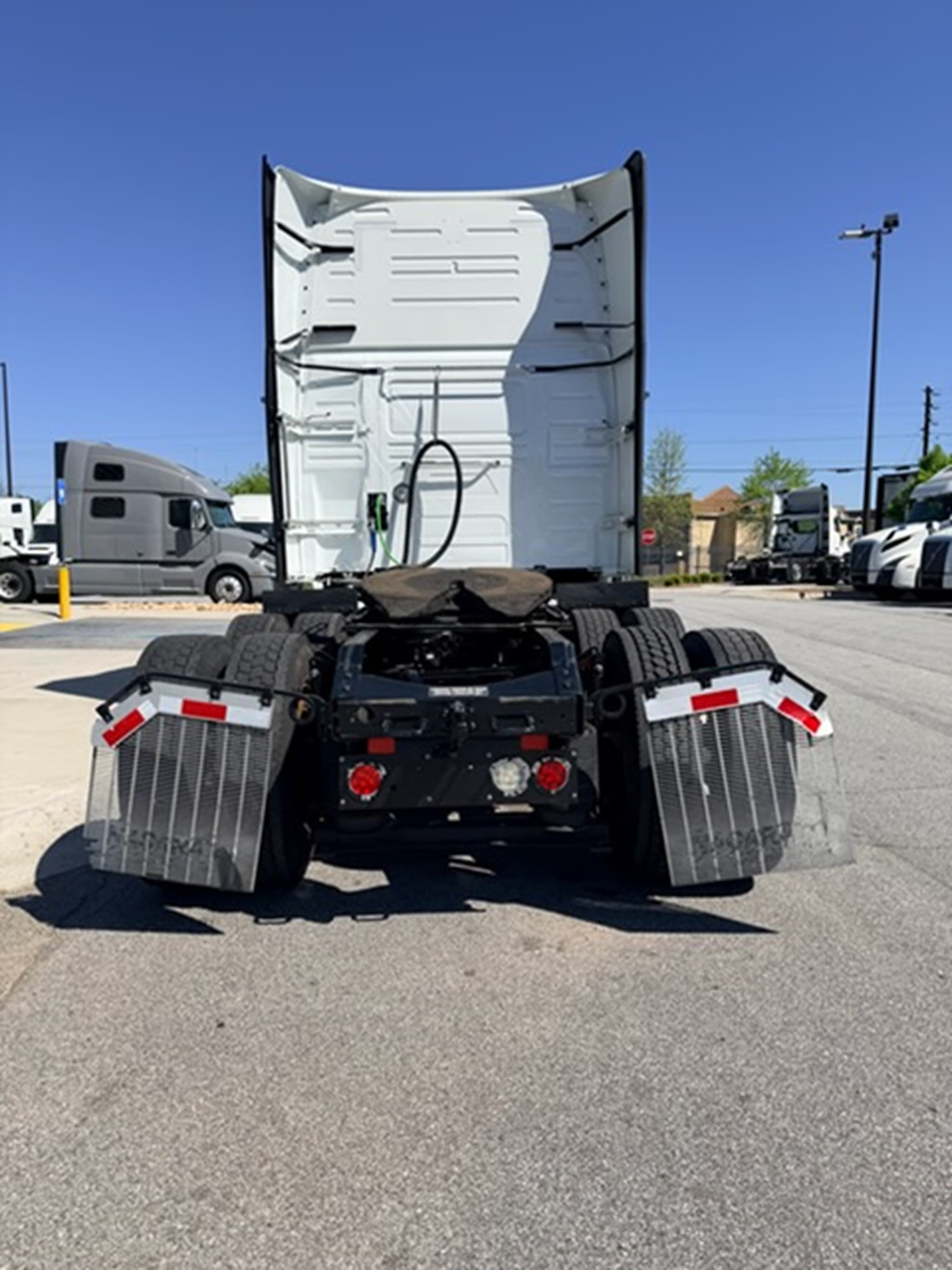 2023 Volvo VNL 760 — photo 4