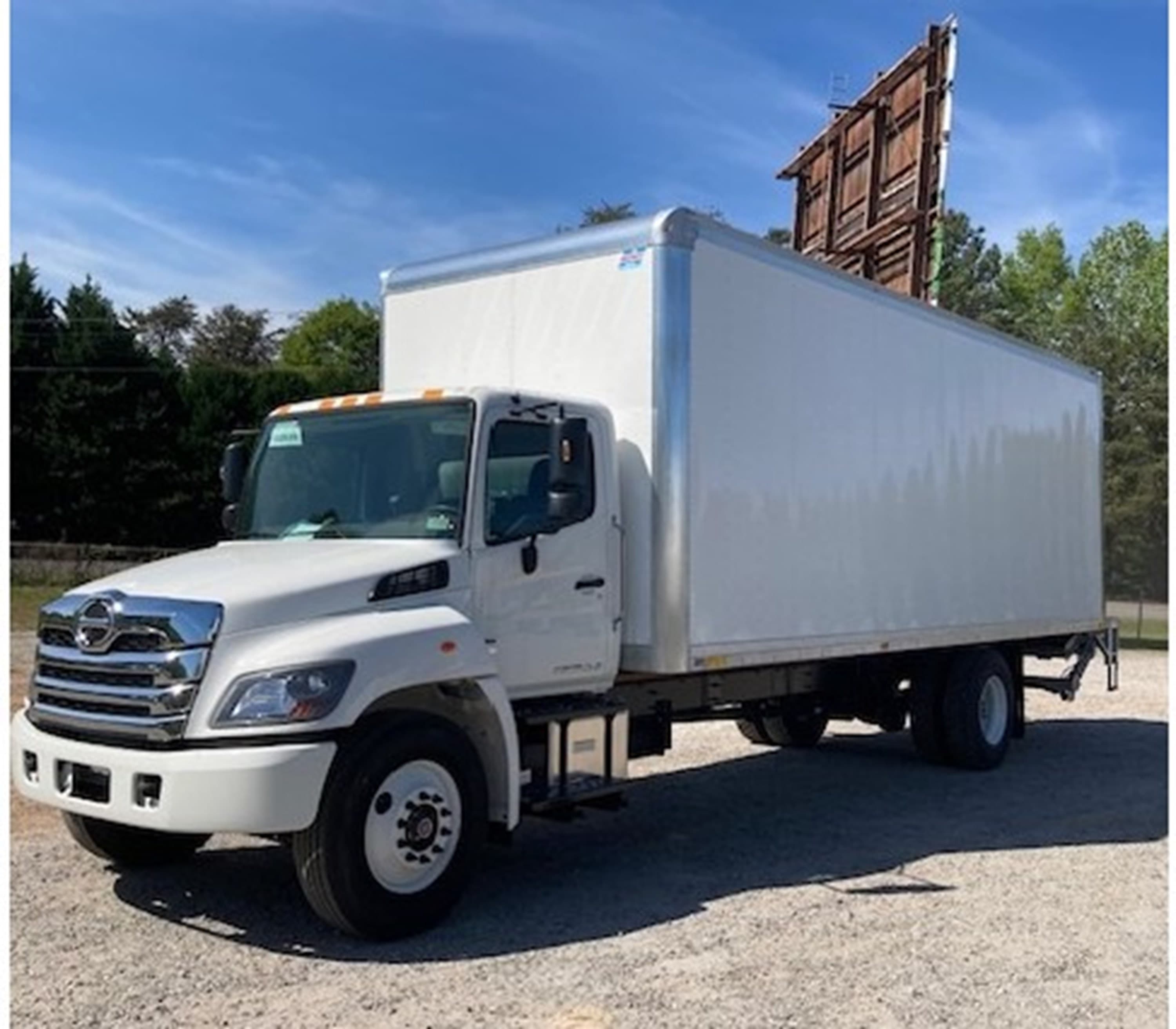 2026 Hino L6 — photo 2