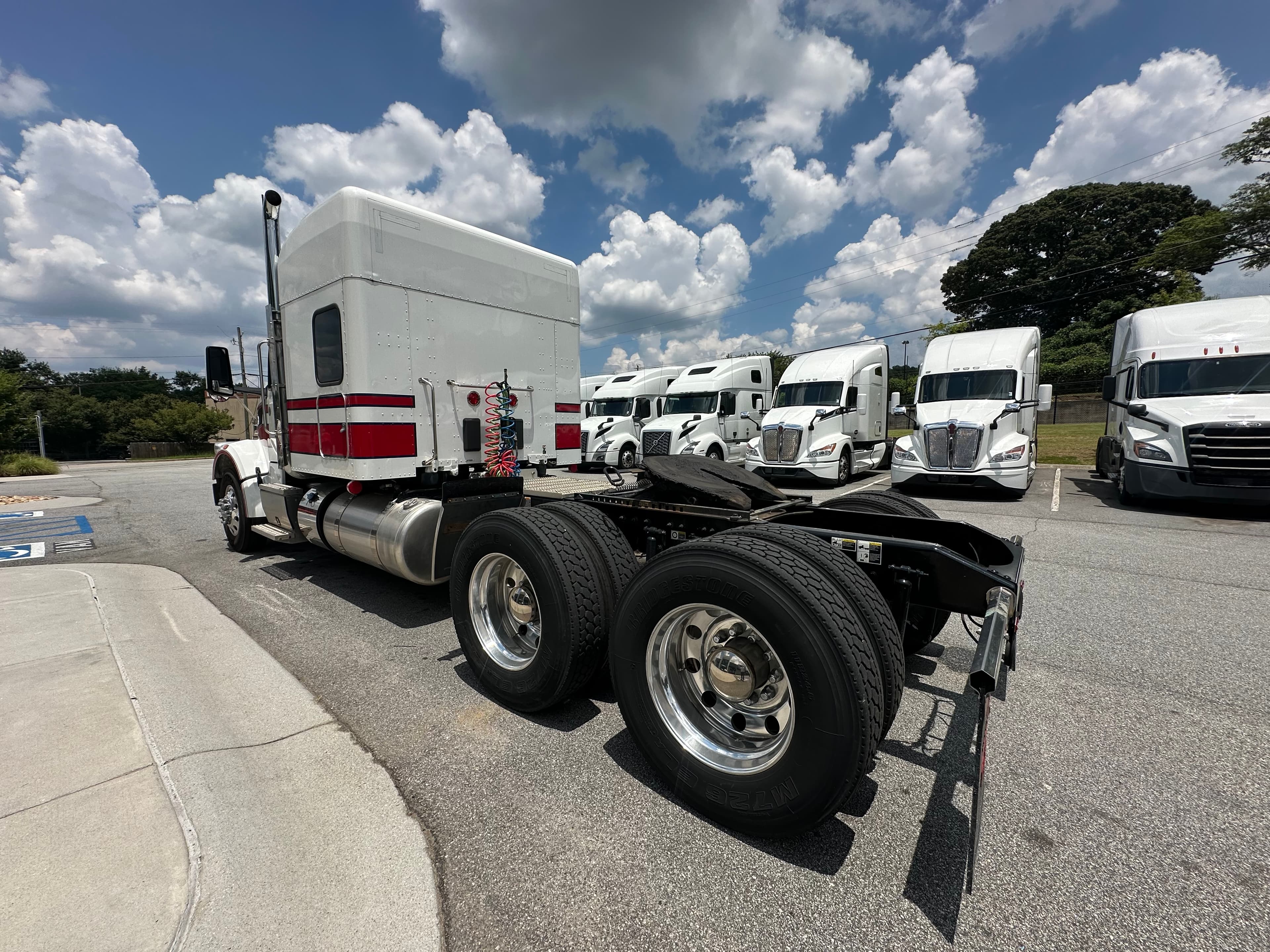 2022 Peterbilt 567 — photo 5
