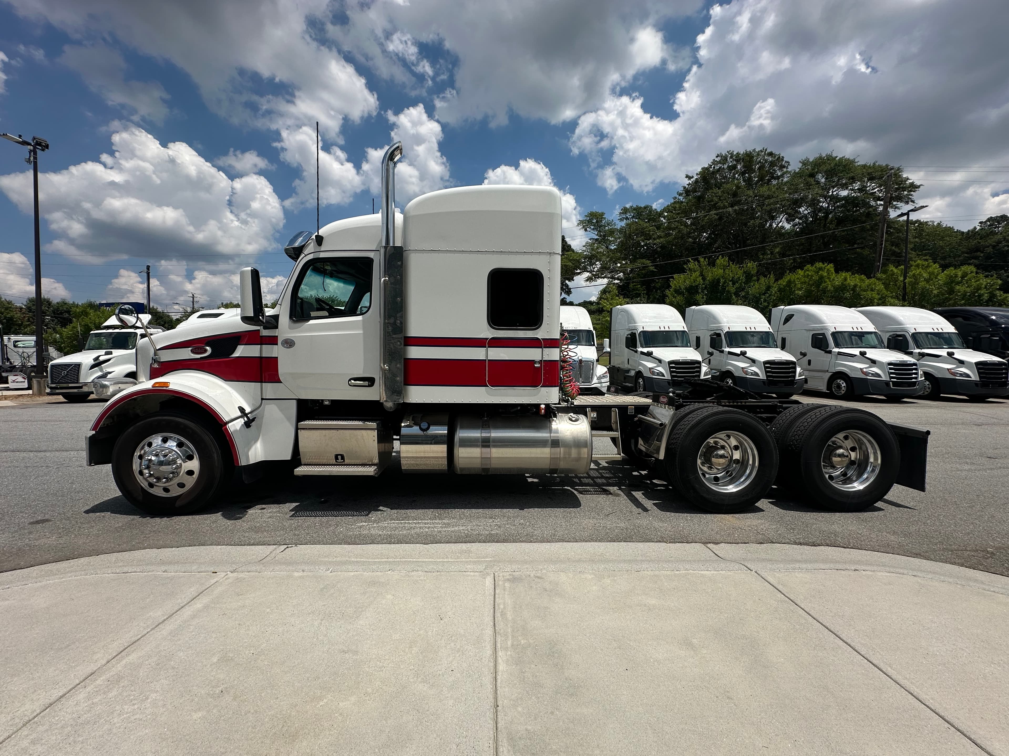2022 Peterbilt 567 — photo 6