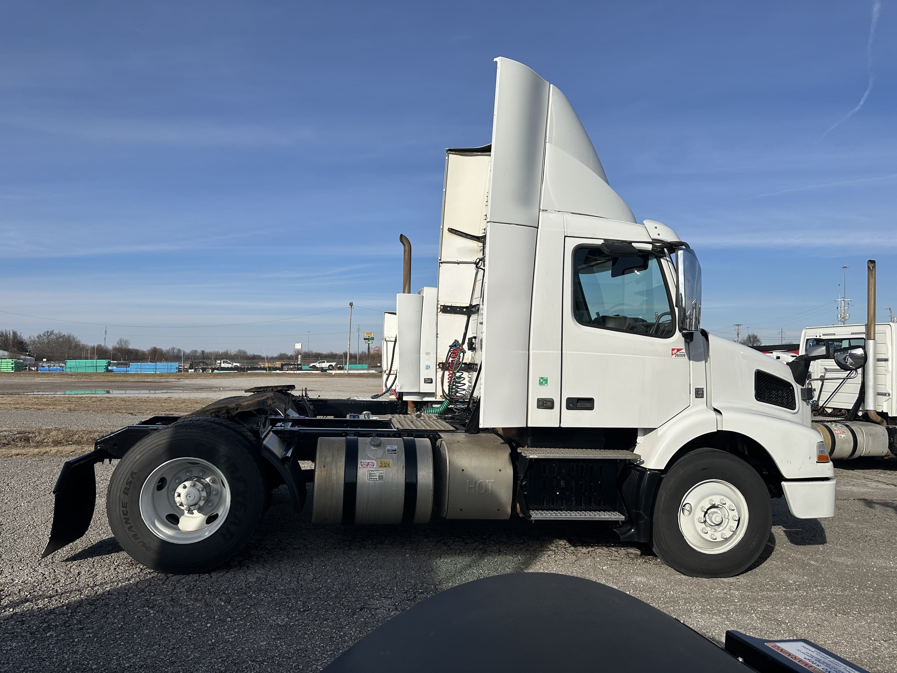 2016 Volvo — photo 2