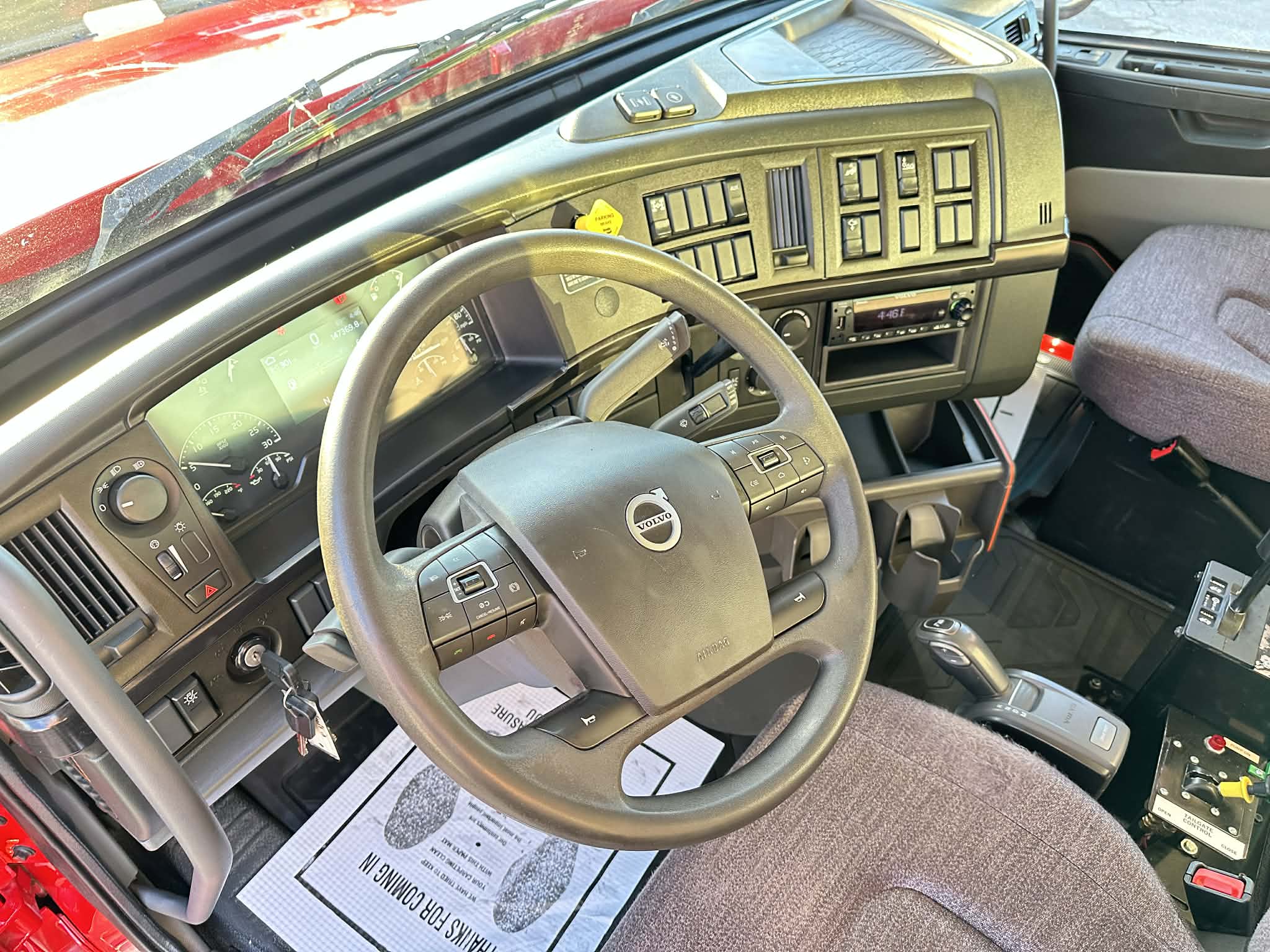 2023 Volvo — photo 9