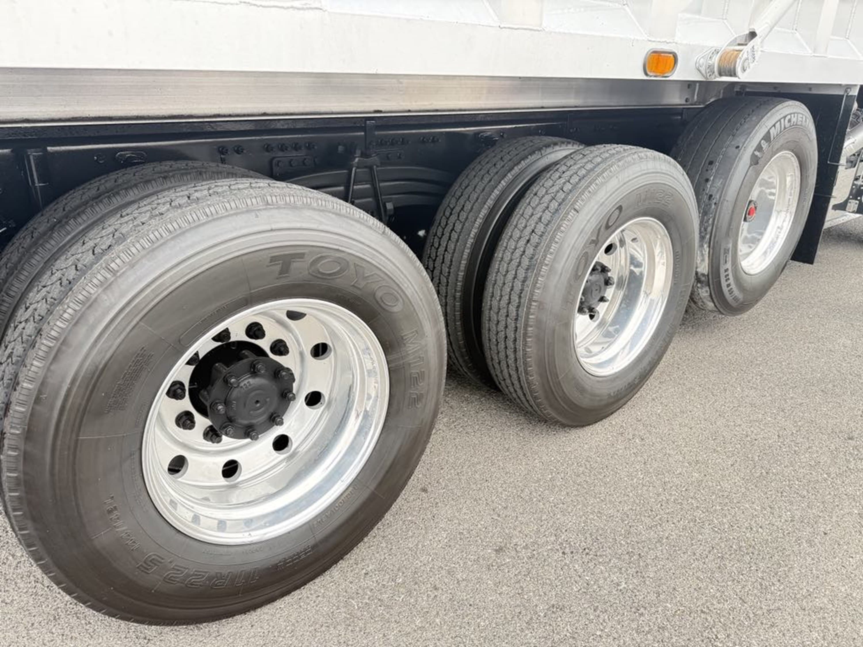 2023 Volvo — photo 7