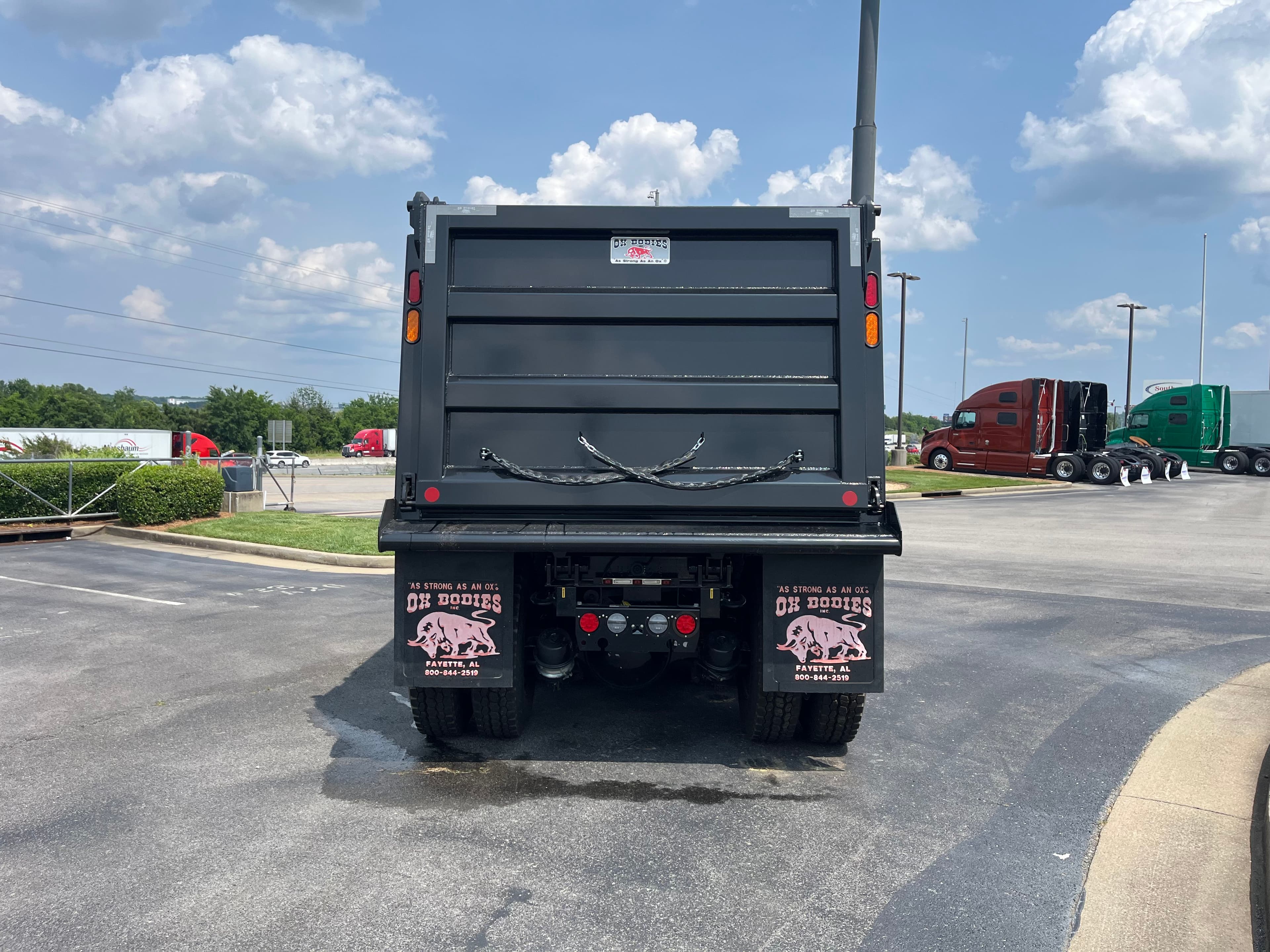 2024 Autocar DC-64 — photo 5