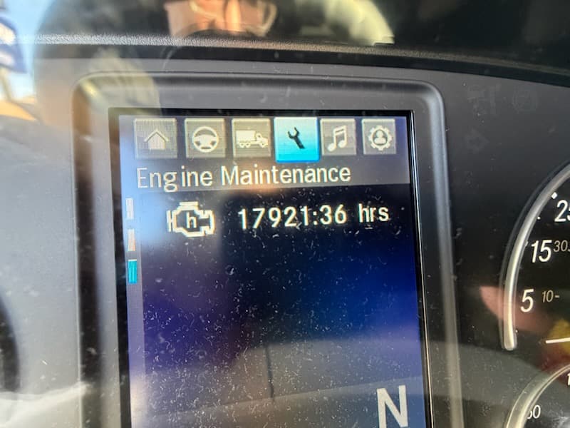 2020 Freightliner Cascadia — photo 11