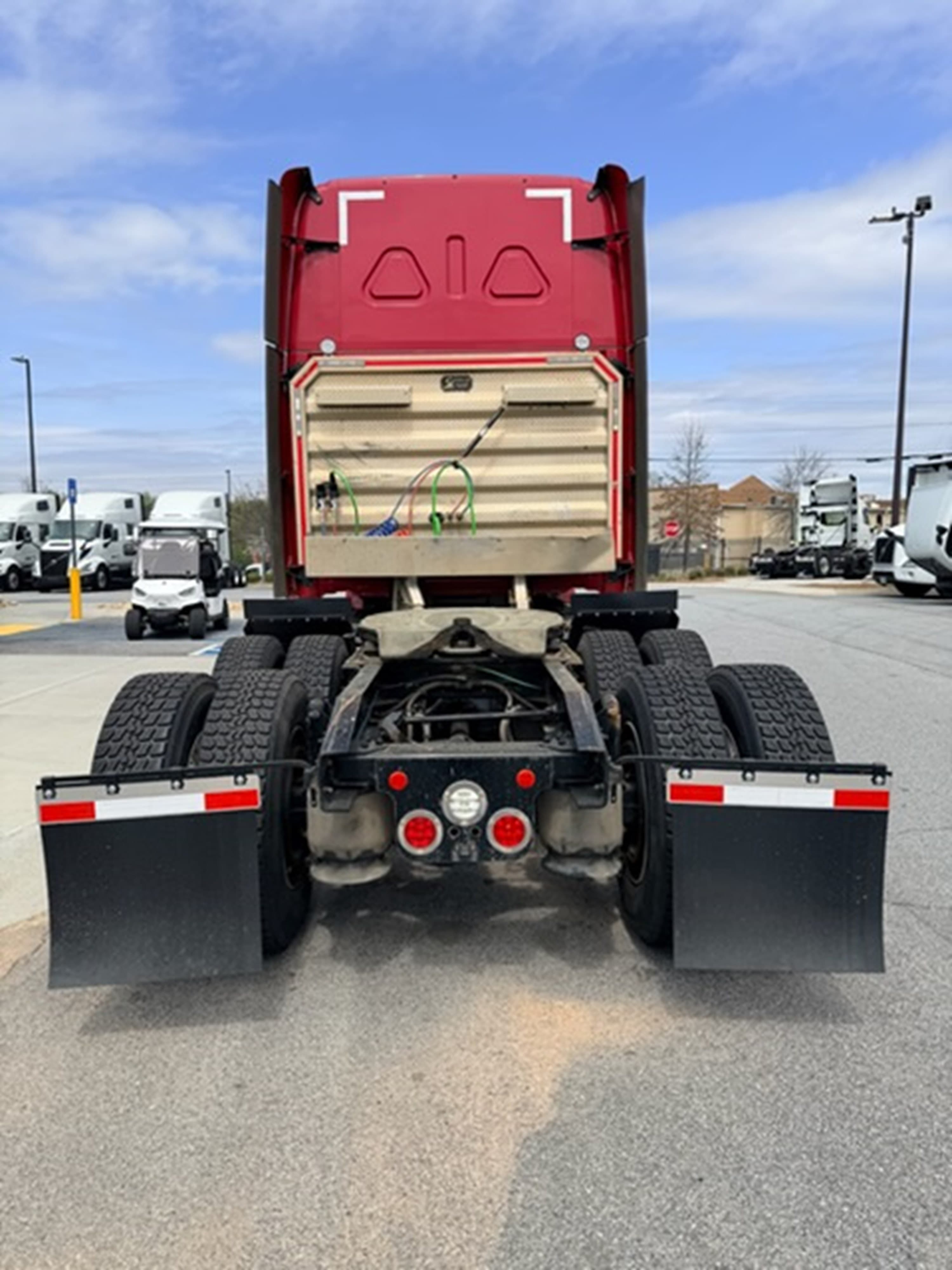 2020 Freightliner Cascadia — photo 4