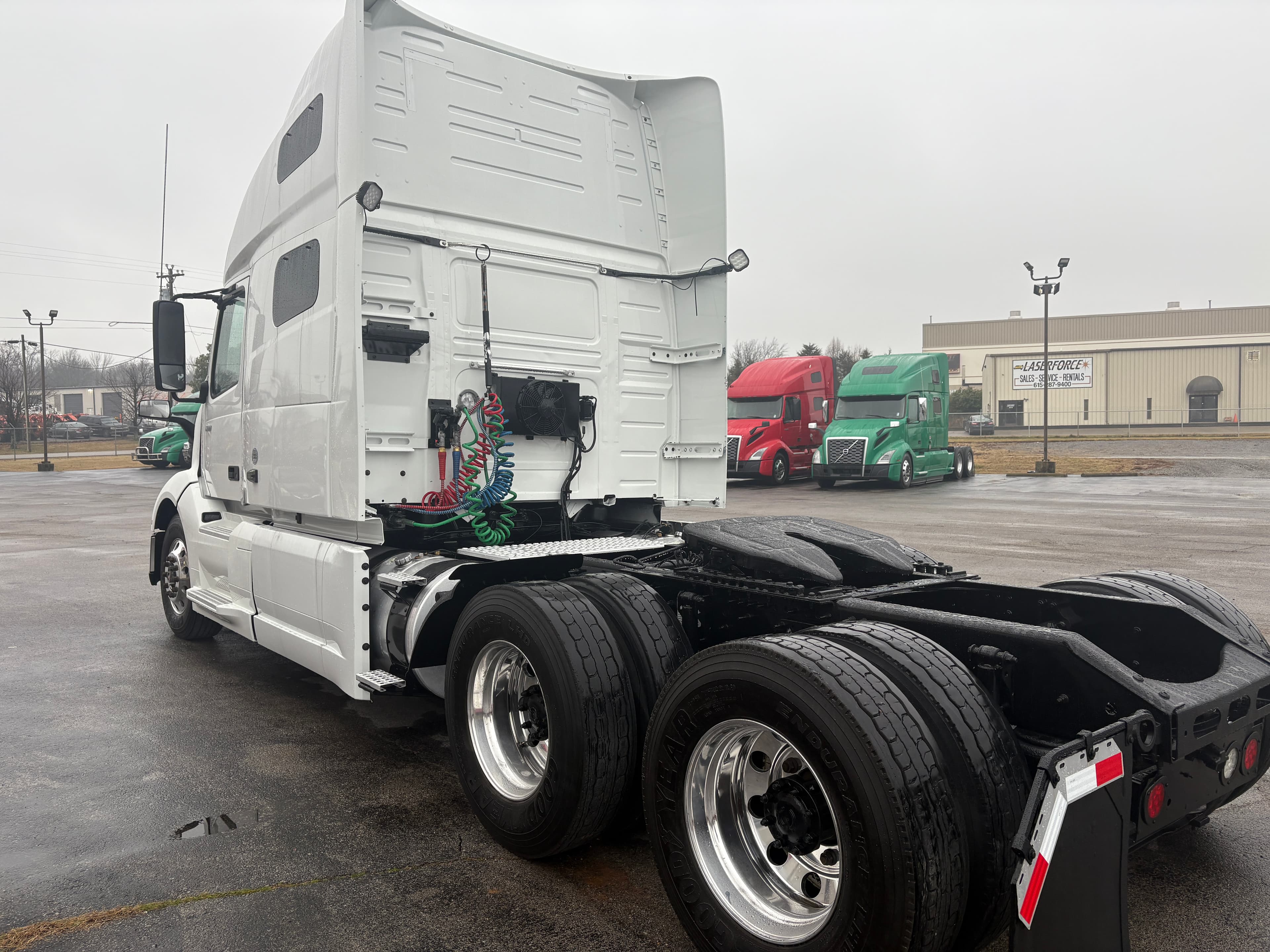 2020 Volvo VNL 760 — photo 4