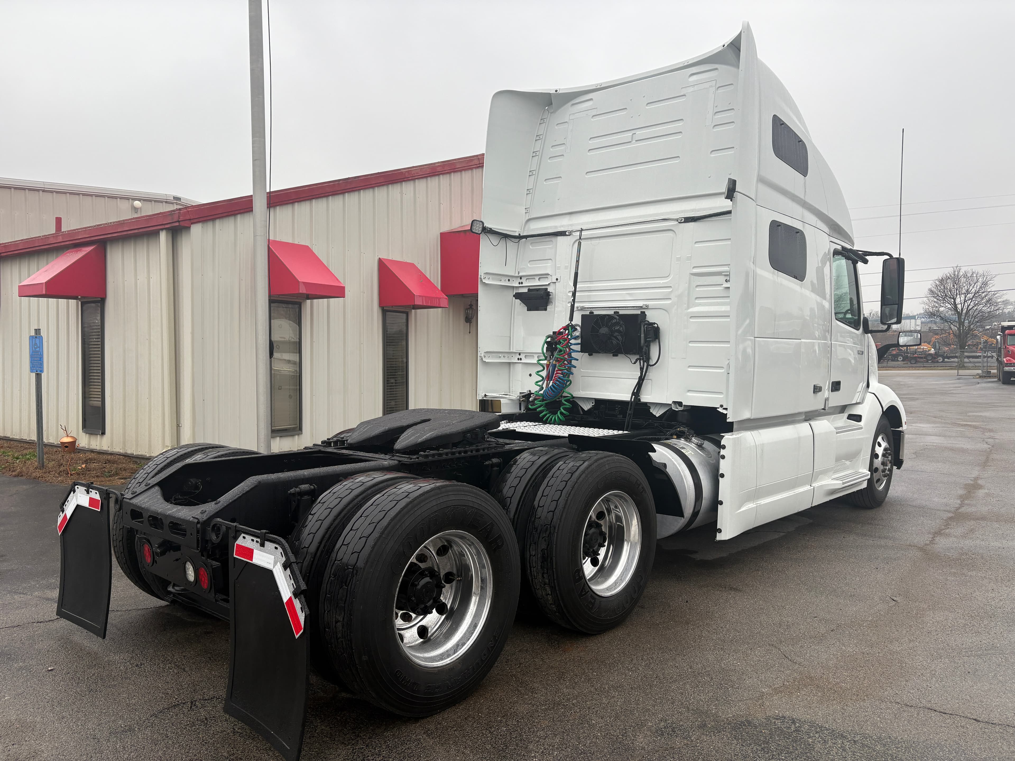 2020 Volvo VNL 760 — photo 5