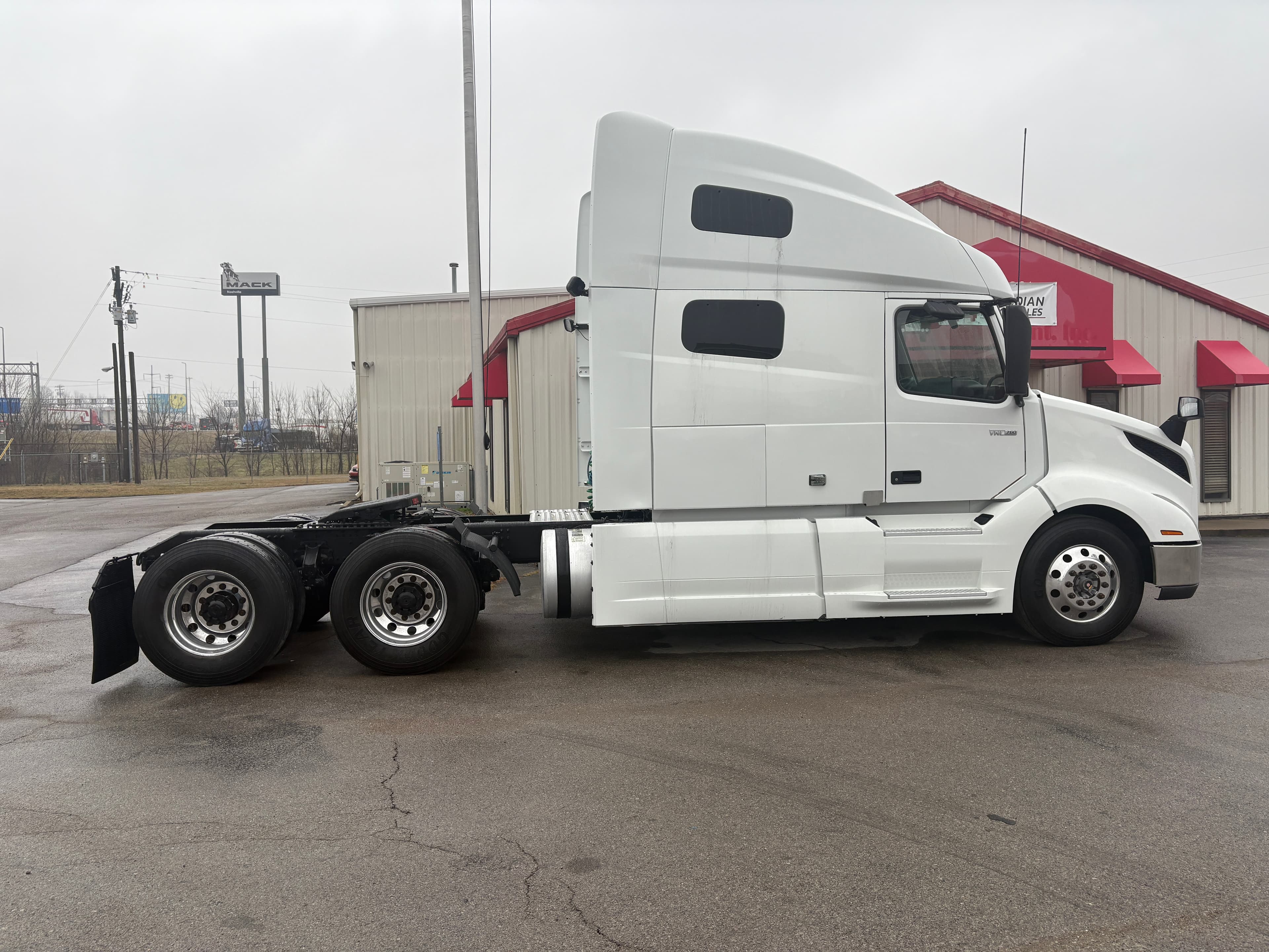 2020 Volvo VNL 760 — photo 6