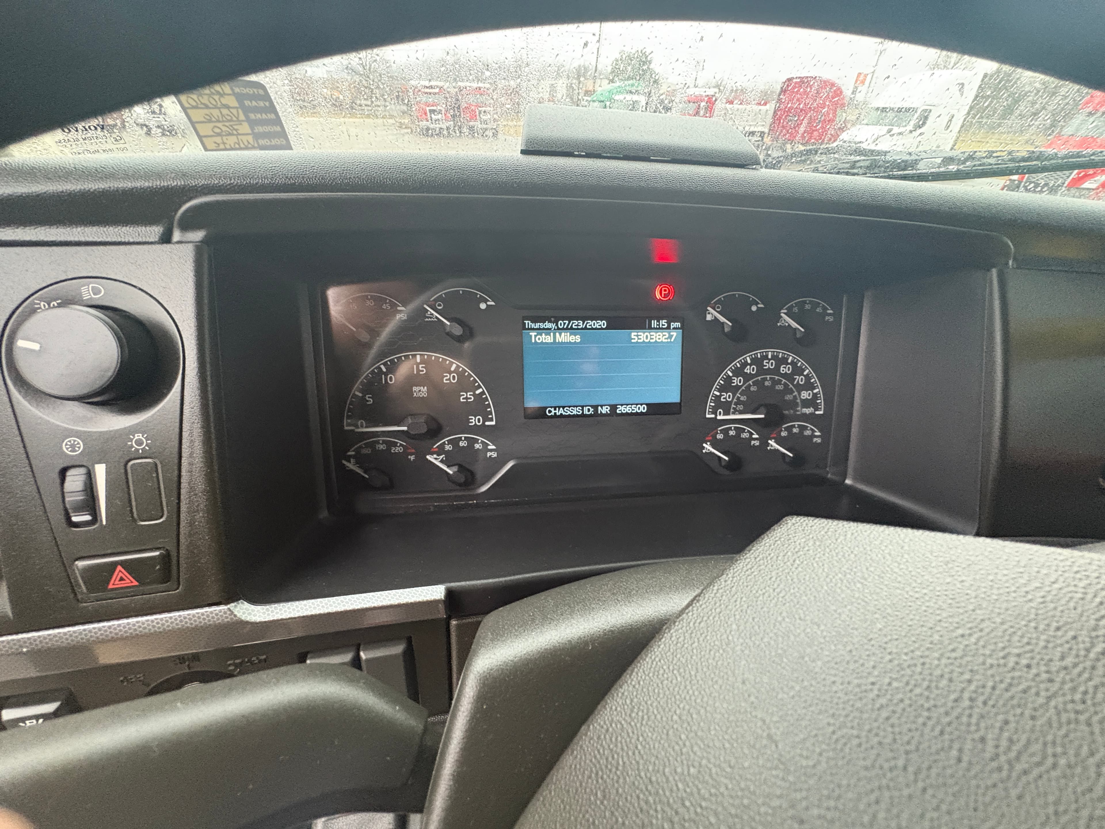 2020 Volvo VNL 760 — photo 8