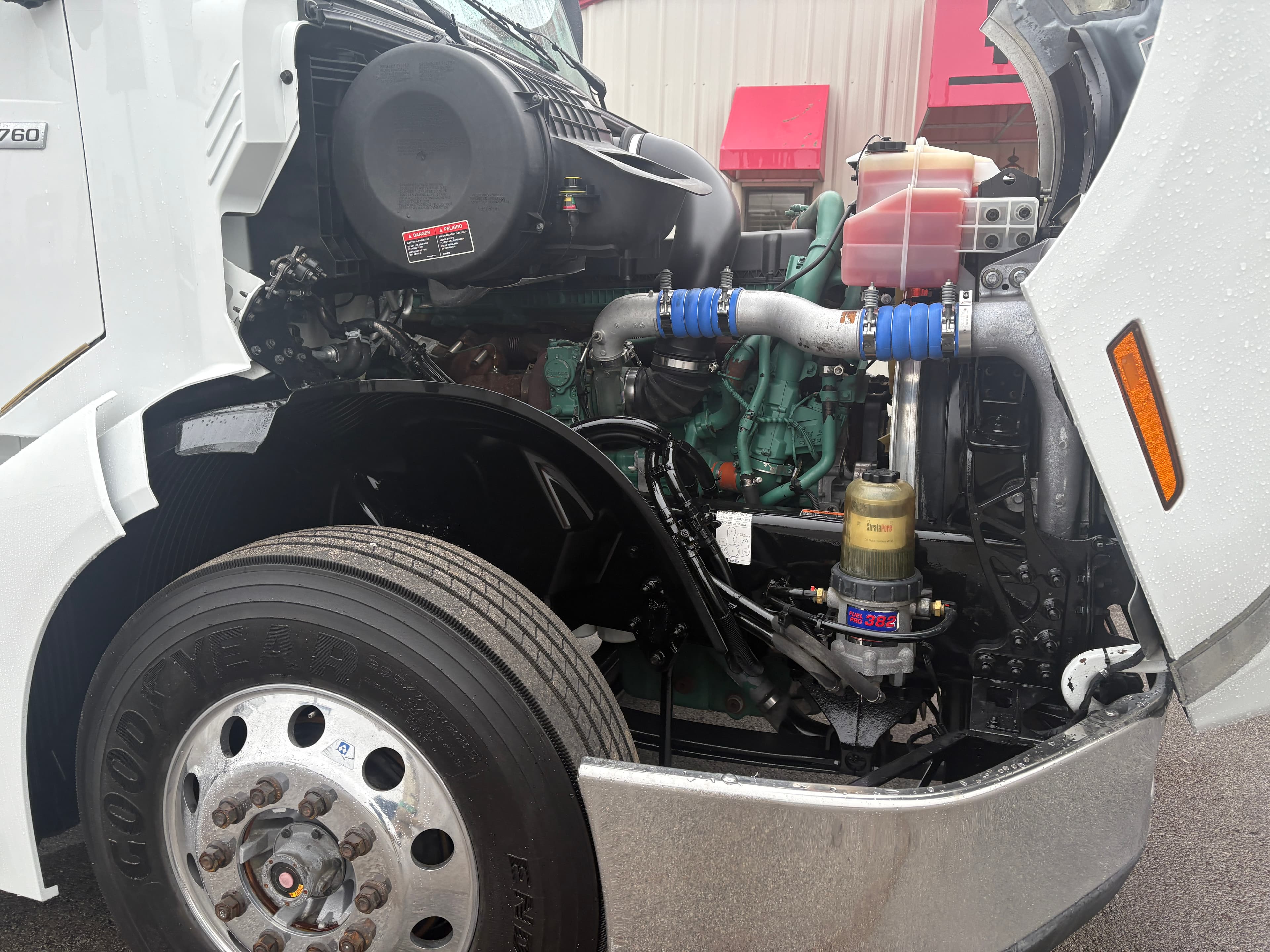 2020 Volvo VNL 760 — photo 13