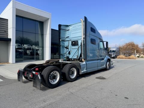 2021 Volvo VNL 760 — photo 3
