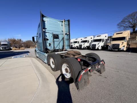 2021 Volvo VNL 760 — photo 5