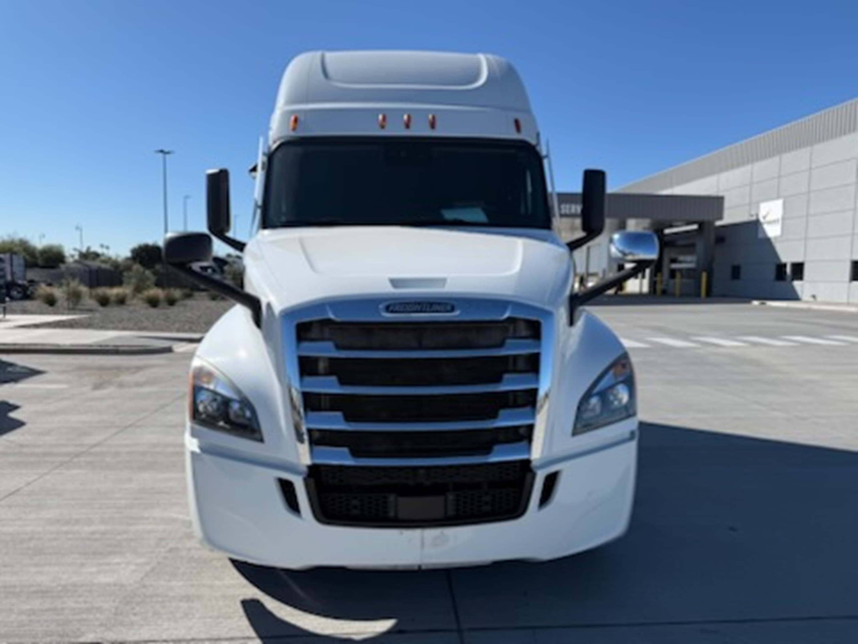 2021 Freightliner Cascadia — photo 4