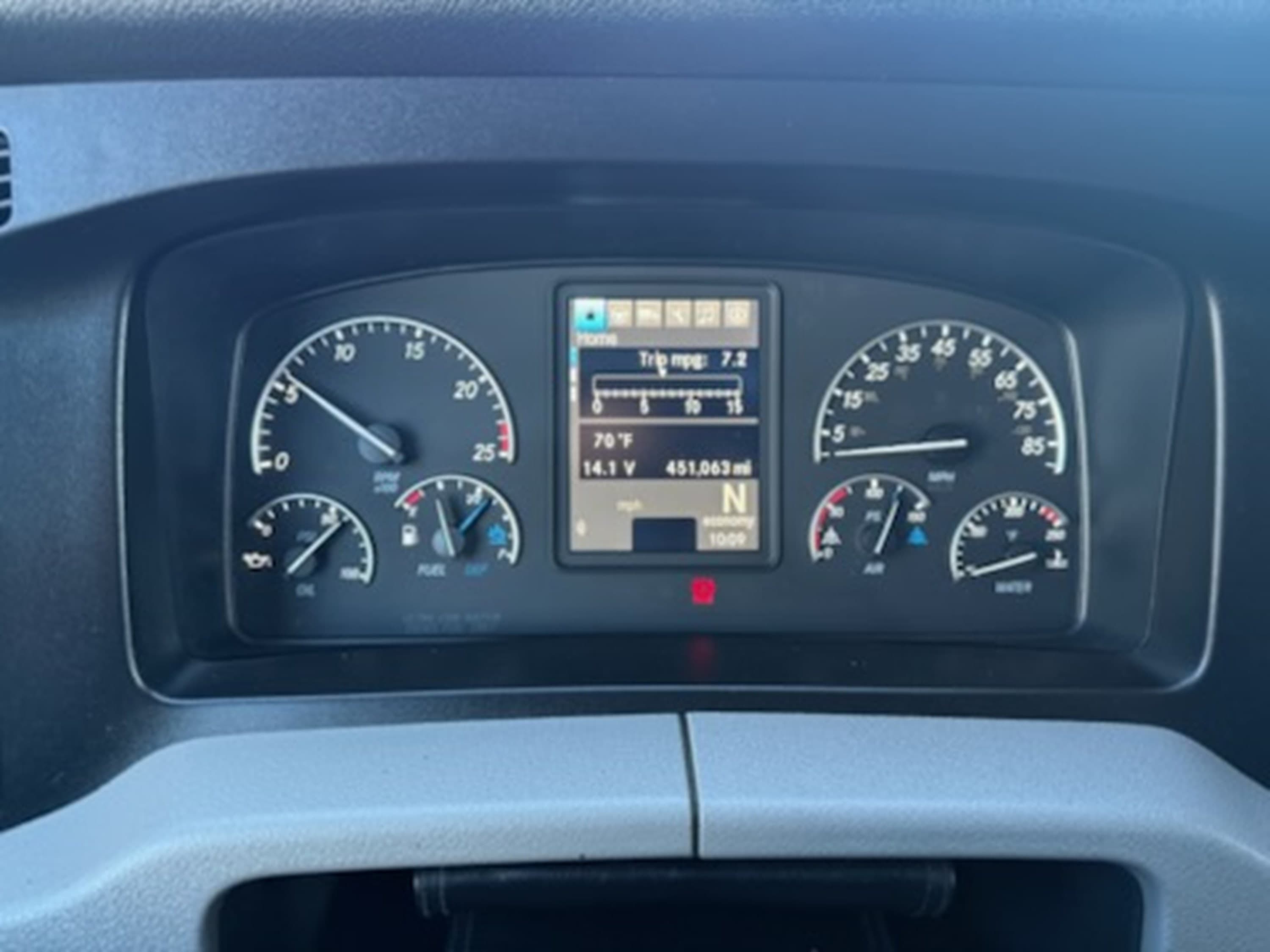 2021 Freightliner Cascadia — photo 8