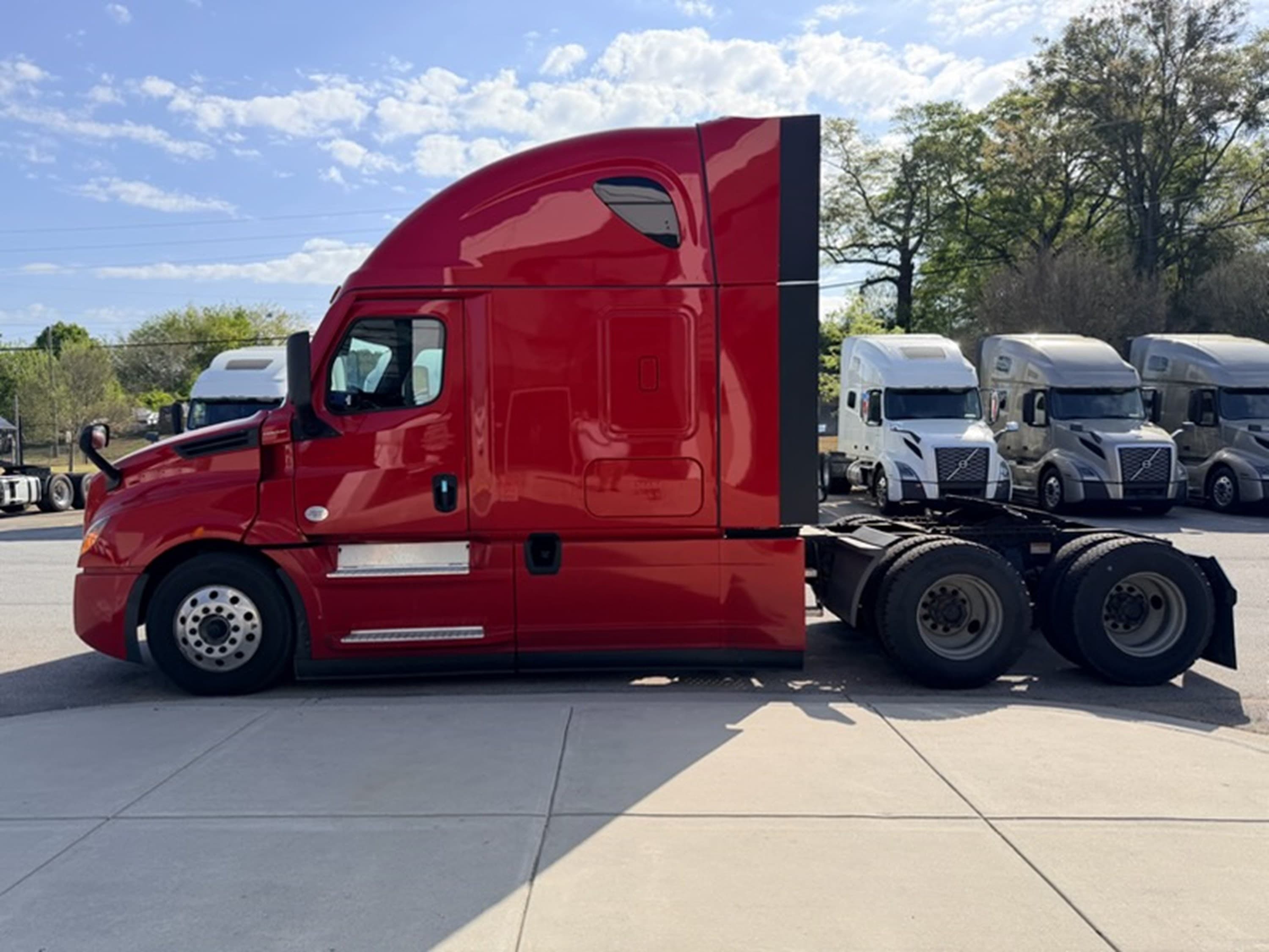 2023 Freightliner Cascadia — photo 6