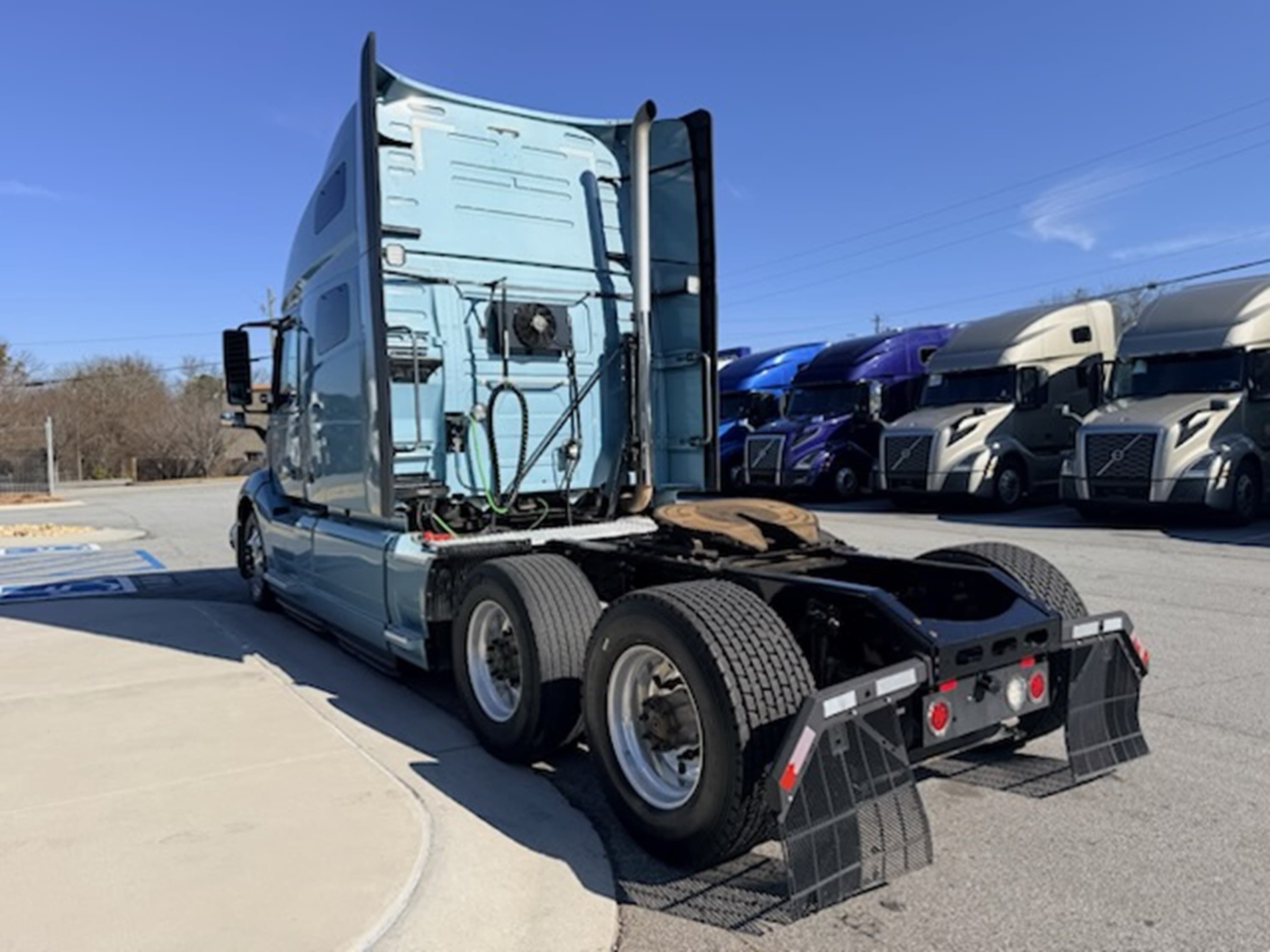 2021 Volvo VNL 760 — photo 5