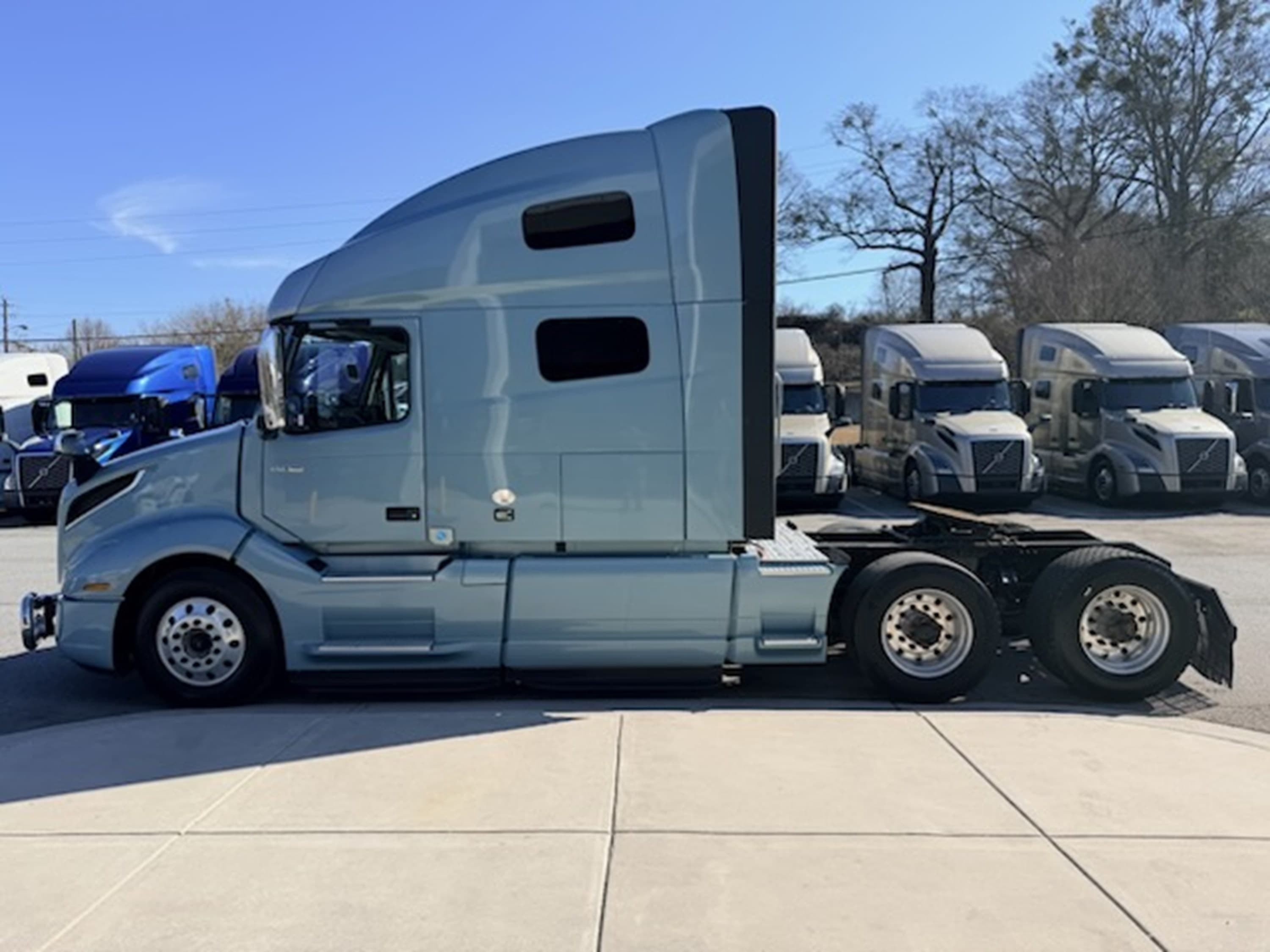 2021 Volvo VNL 760 — photo 6