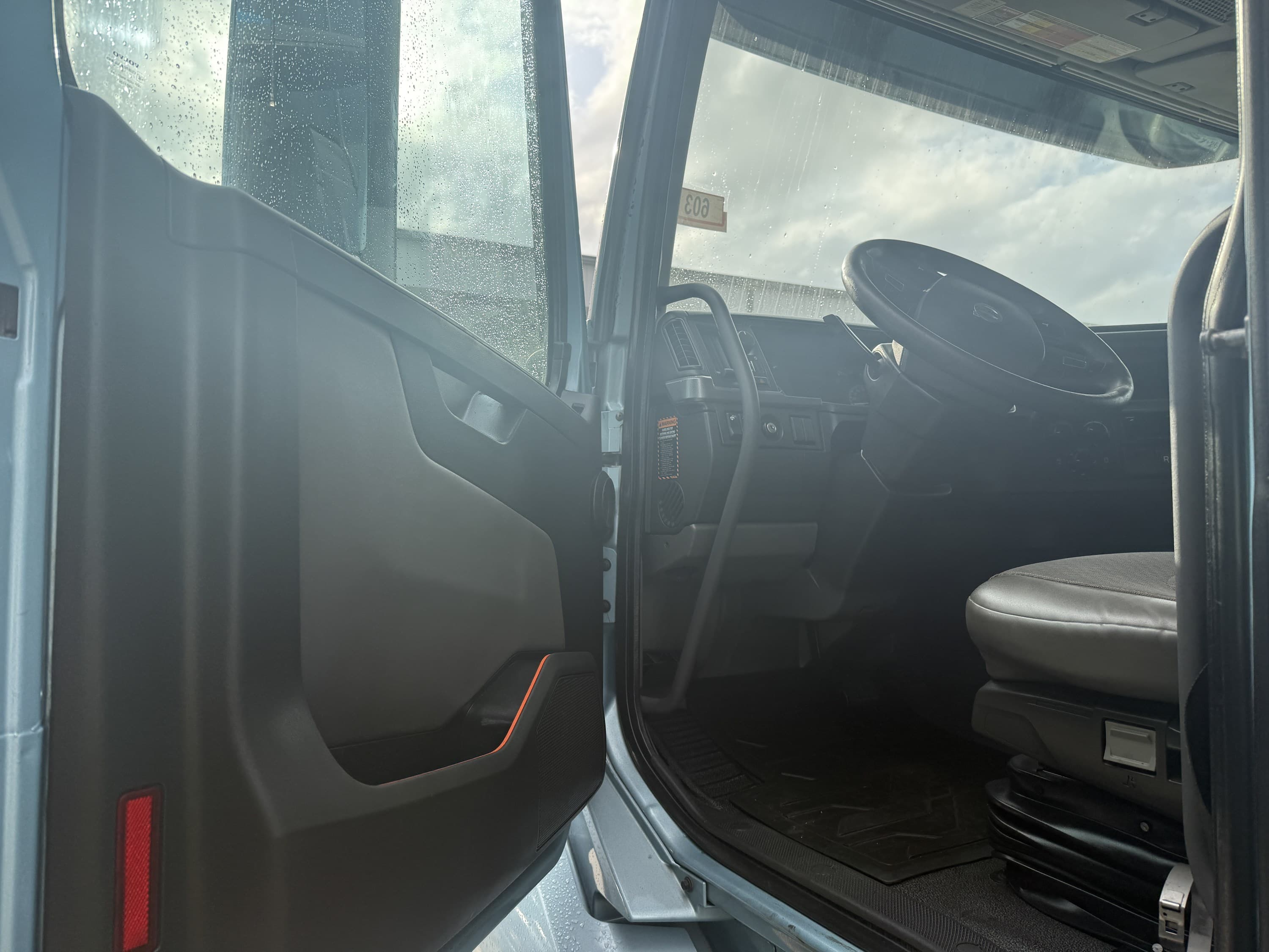 2021 Volvo VNL 760 — photo 7