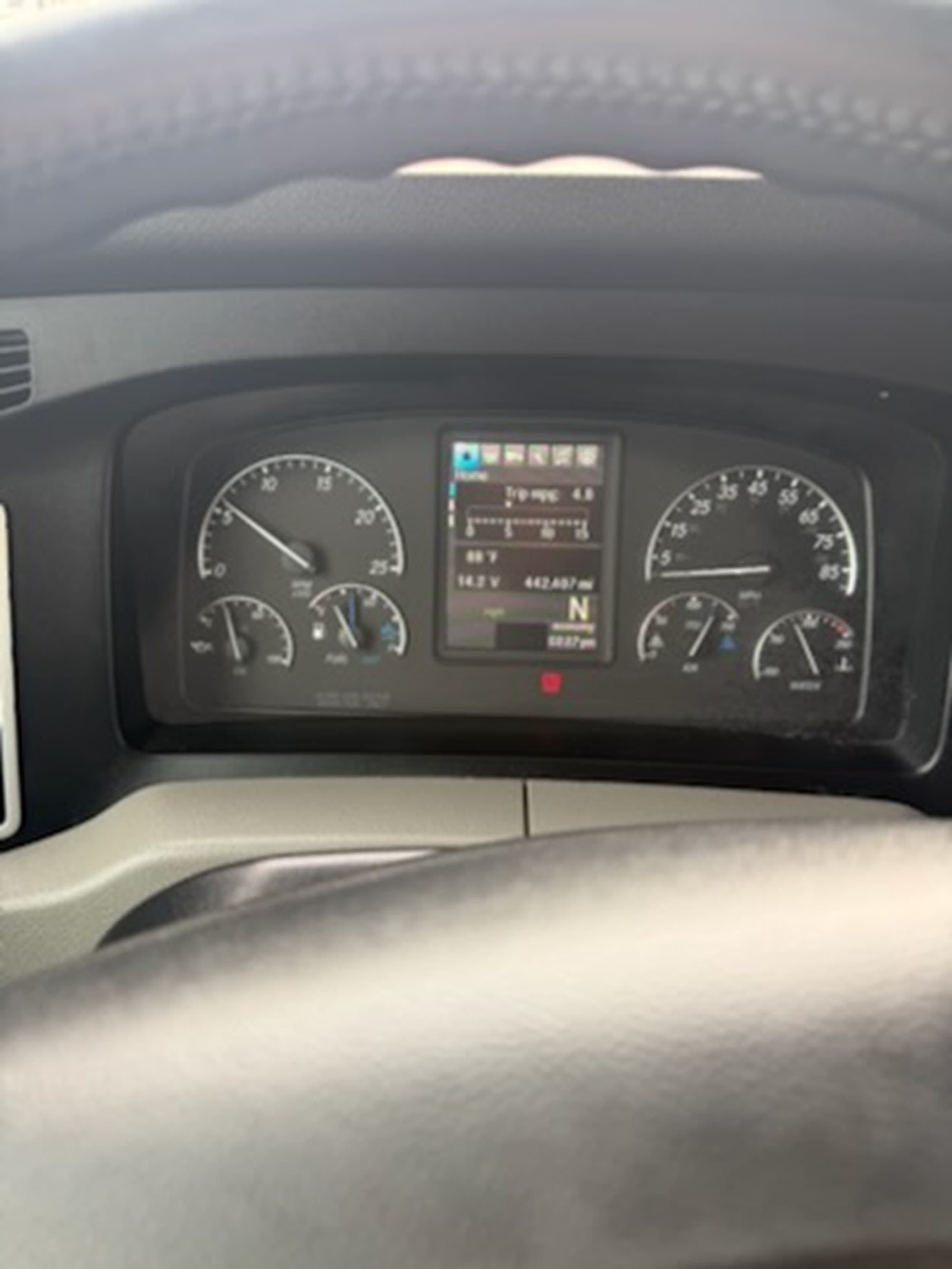 2020 Freightliner Cascadia — photo 8