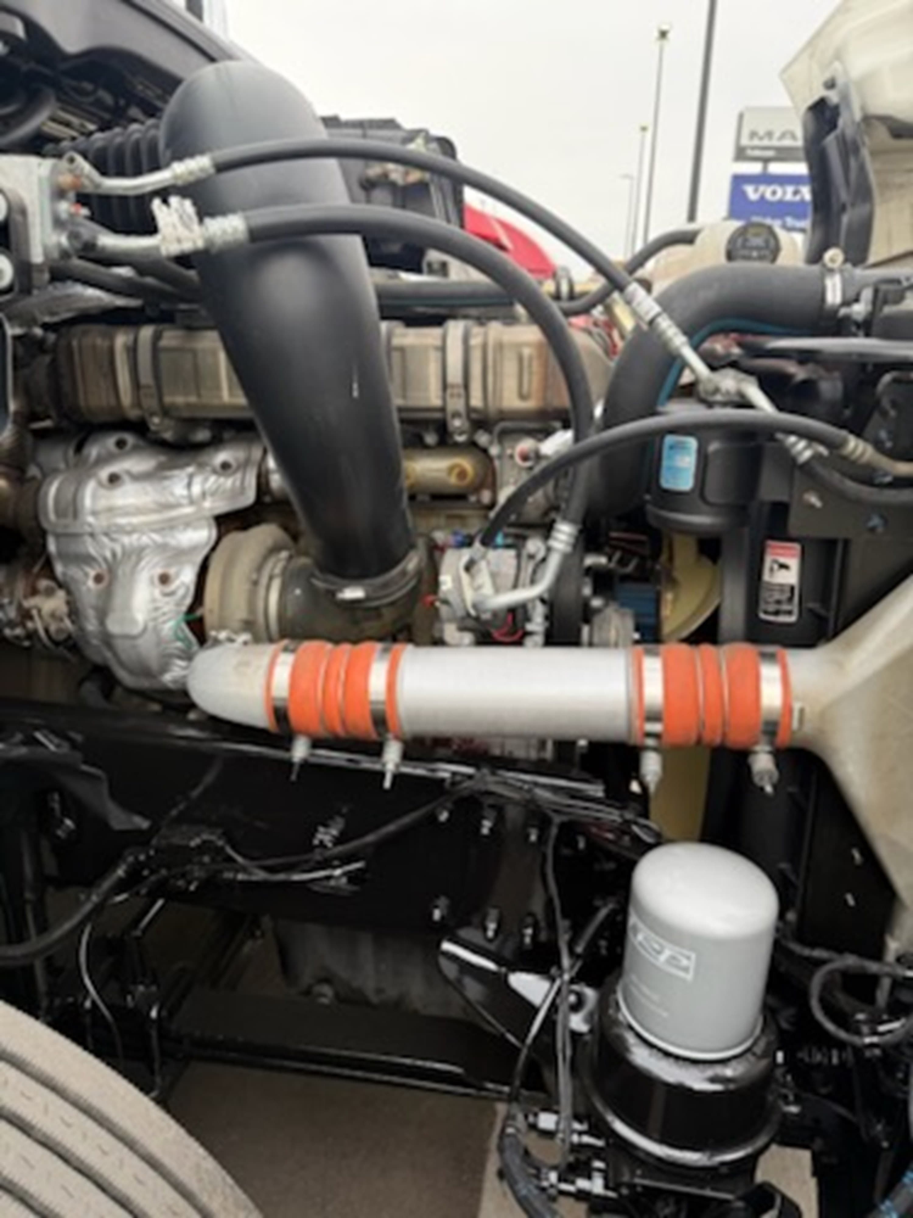 2020 Freightliner Cascadia — photo 14