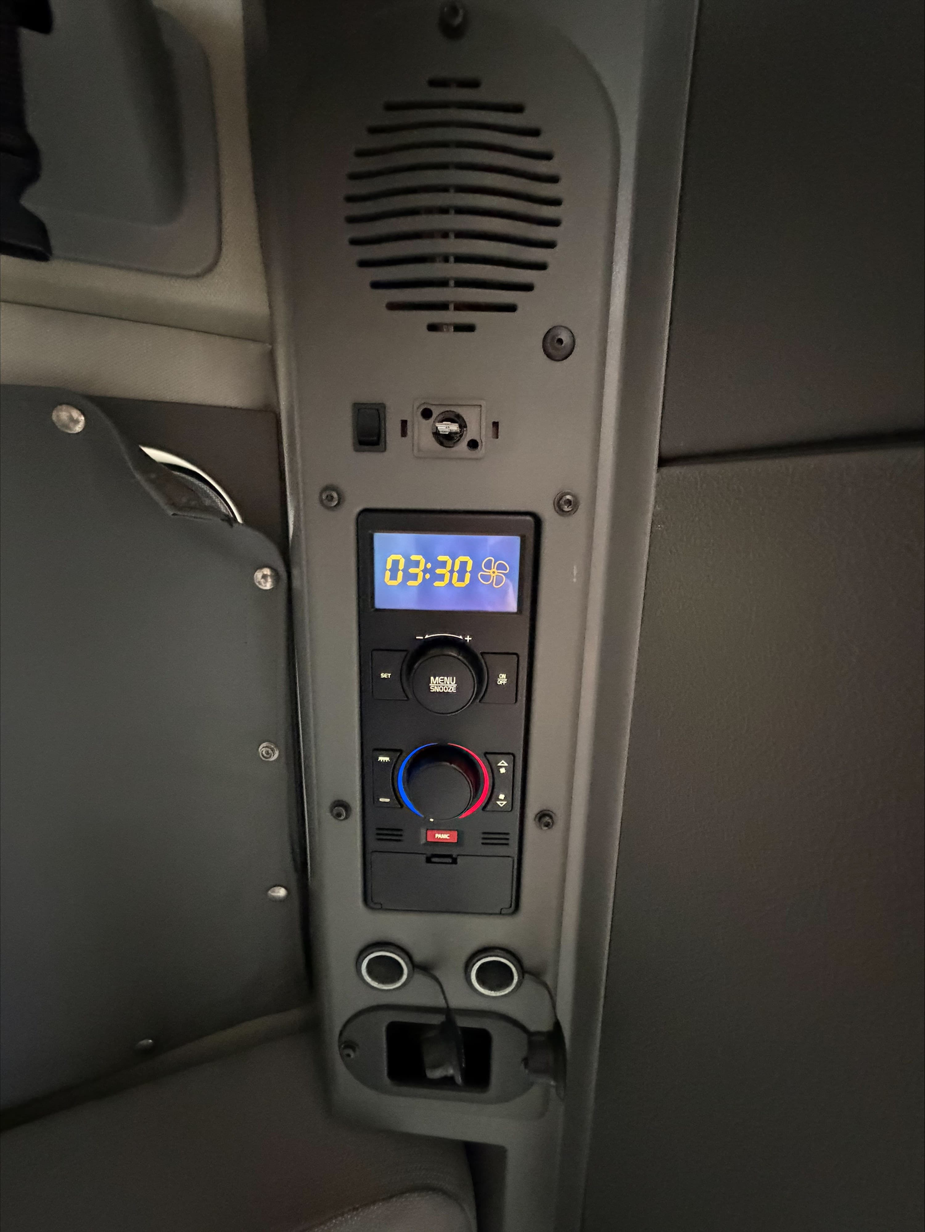 2020 Volvo VNL 860 — photo 15