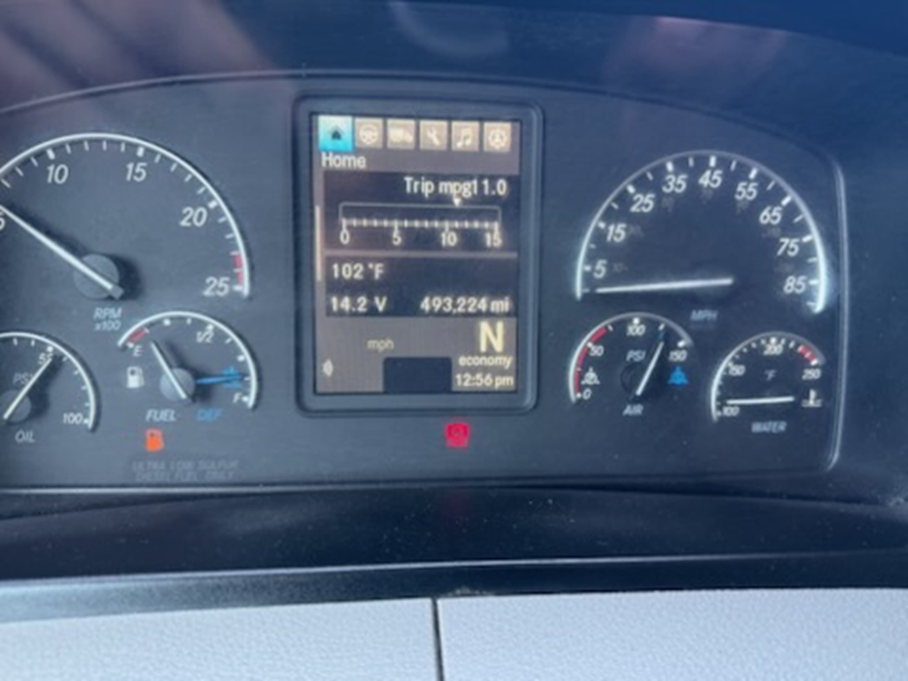 2021 Freightliner Cascadia — photo 7