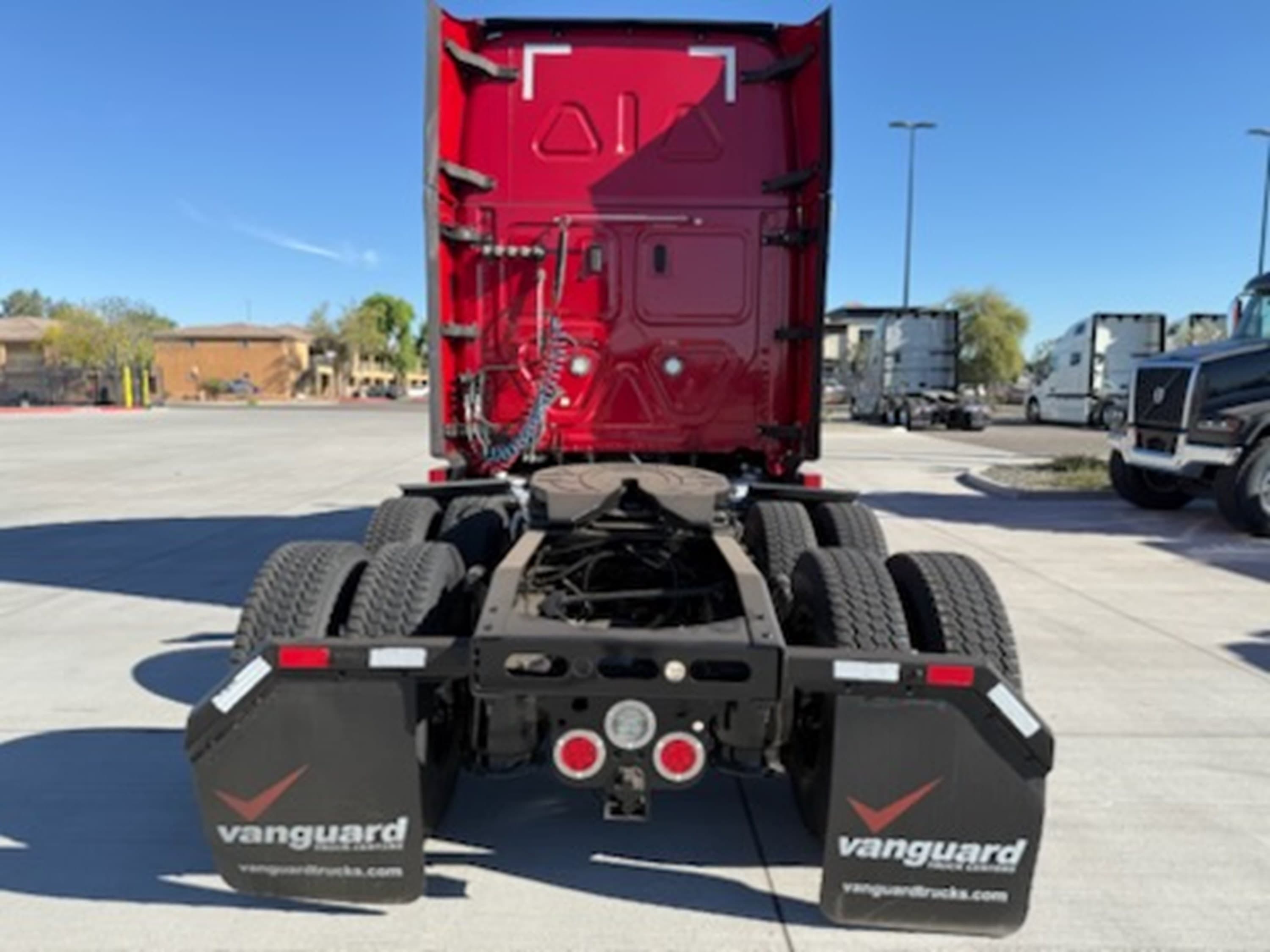 2021 Freightliner Cascadia — photo 6