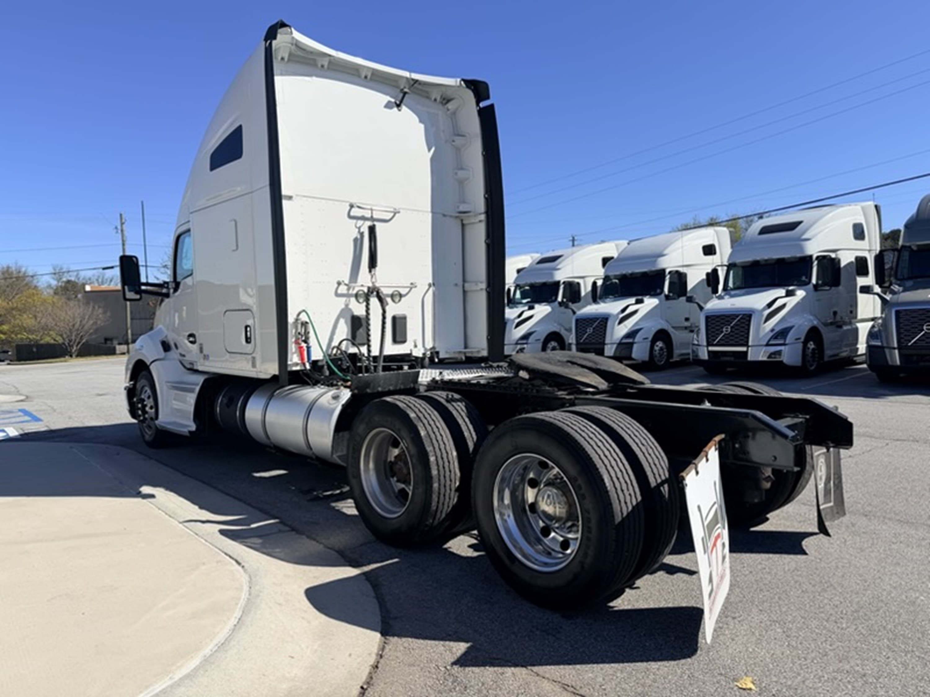 2019 Kenworth T680 — photo 5