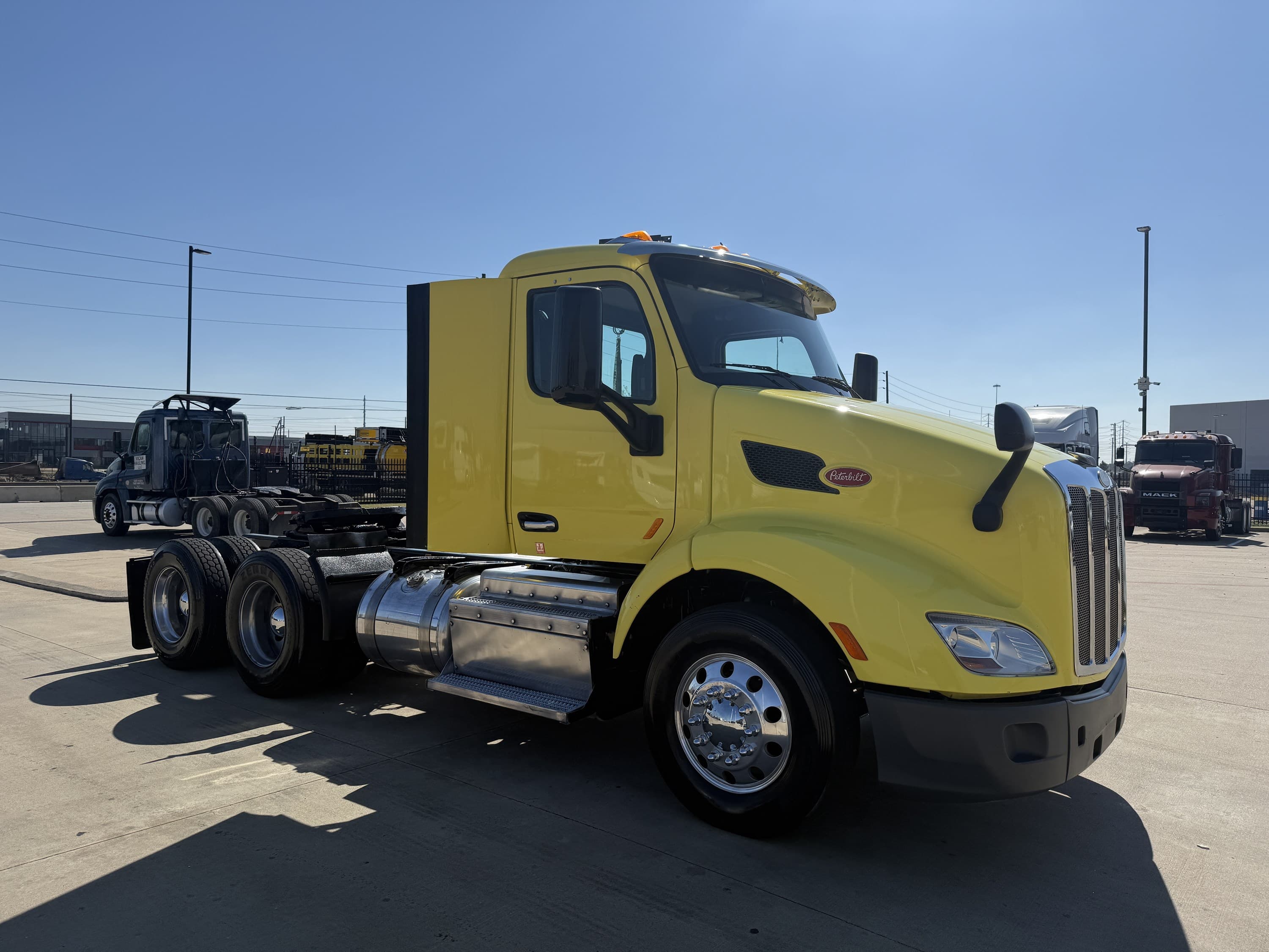 2017 Peterbilt 579 — photo 3