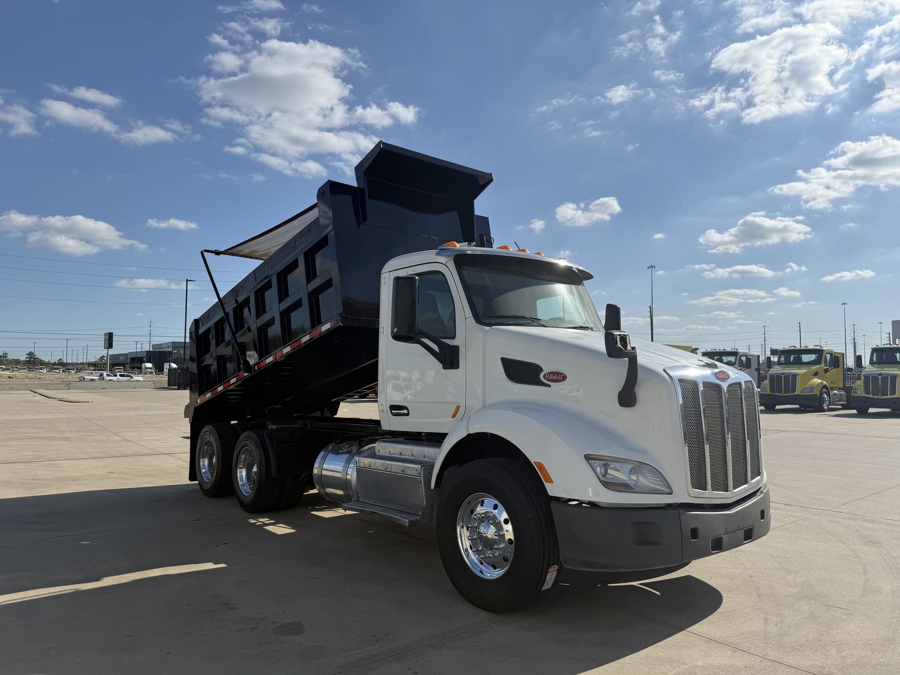 2017 Peterbilt 579 — photo 3